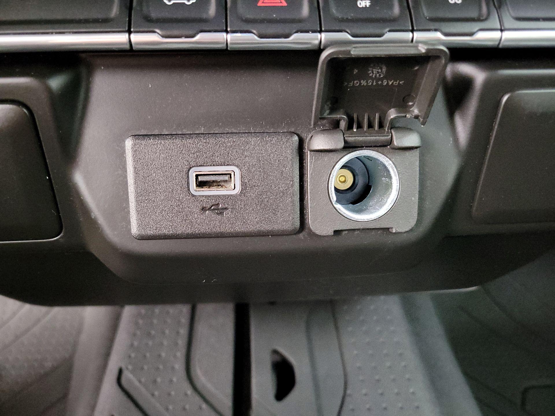 Thumbnail: 2020 Chevrolet Silverado 1500 - 18