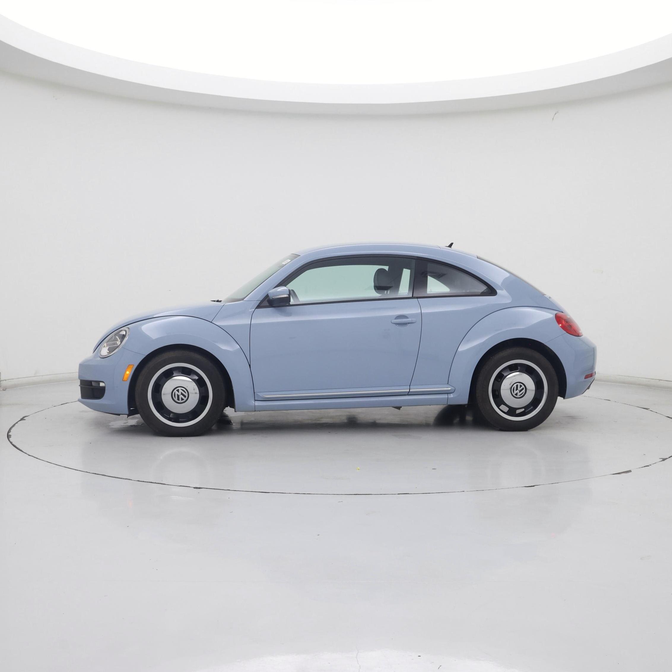 Thumbnail: 2013 Volkswagen Beetle - 3