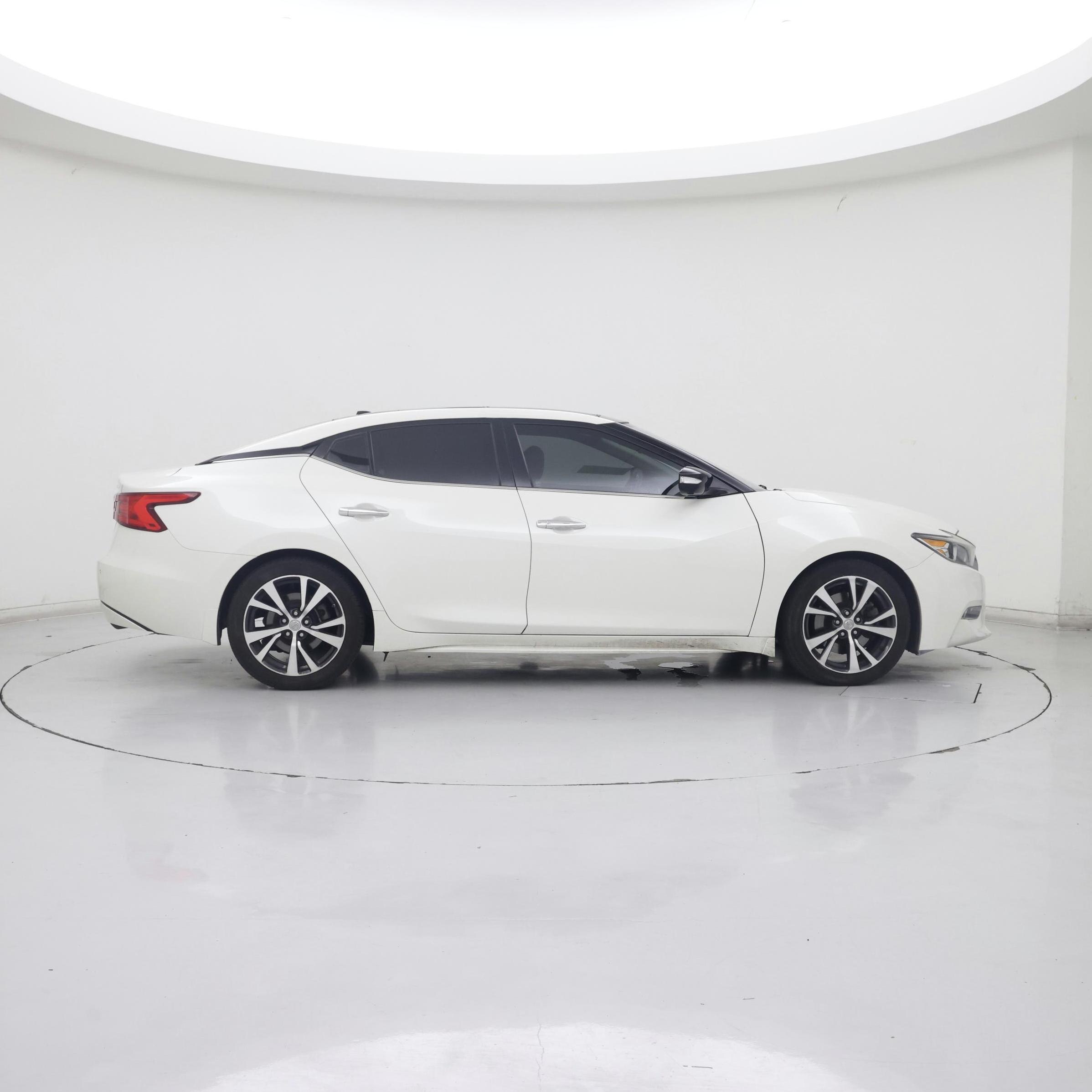 Thumbnail: 2017 Nissan Maxima - 7