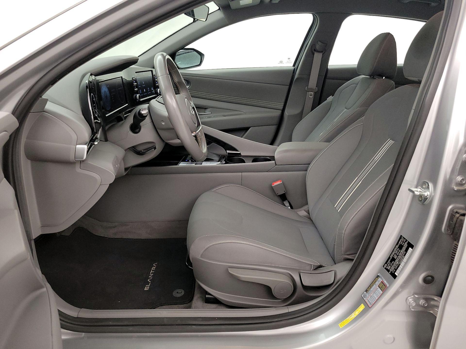 Thumbnail: 2021 Hyundai Elantra - 11