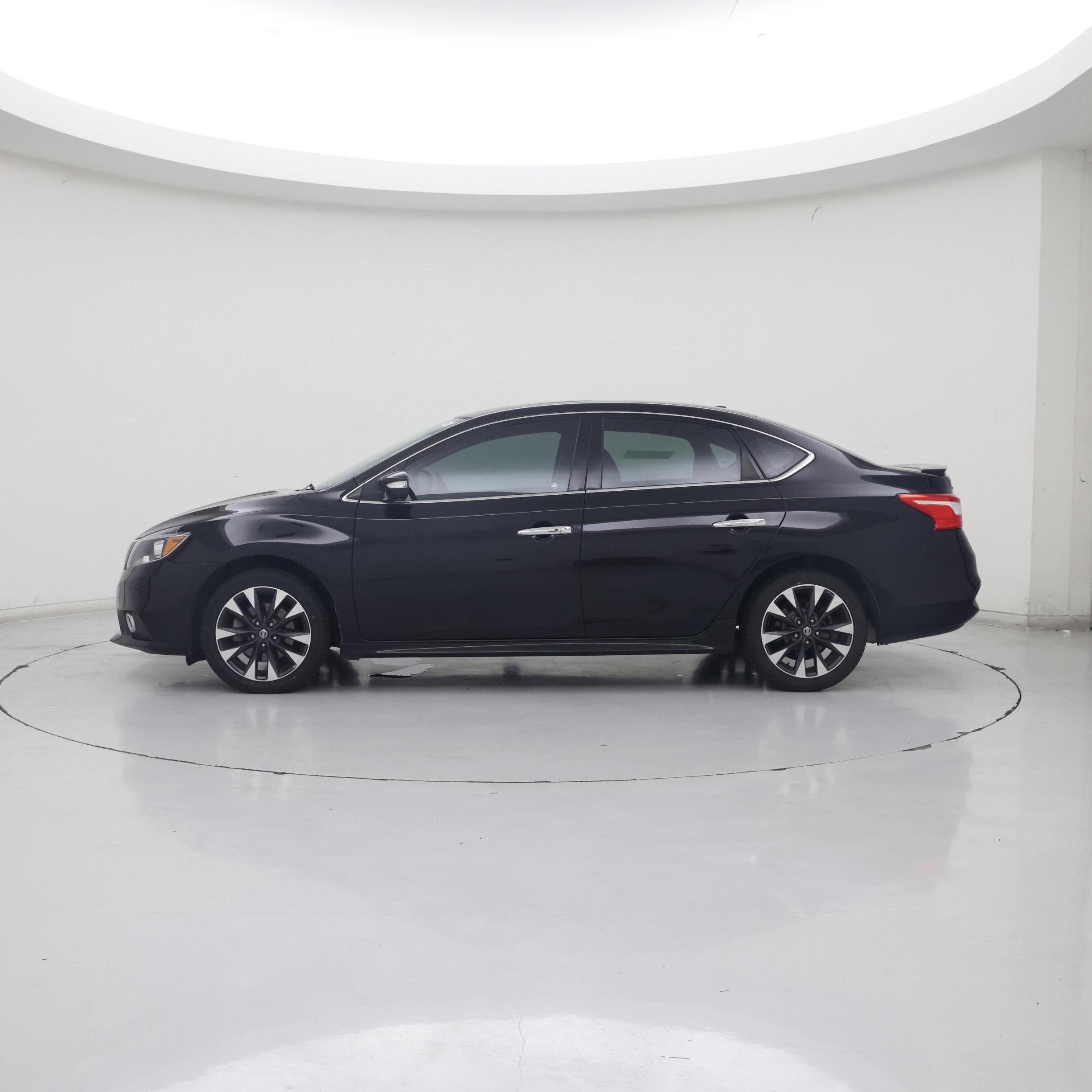 Thumbnail: 2017 Nissan Sentra - 3