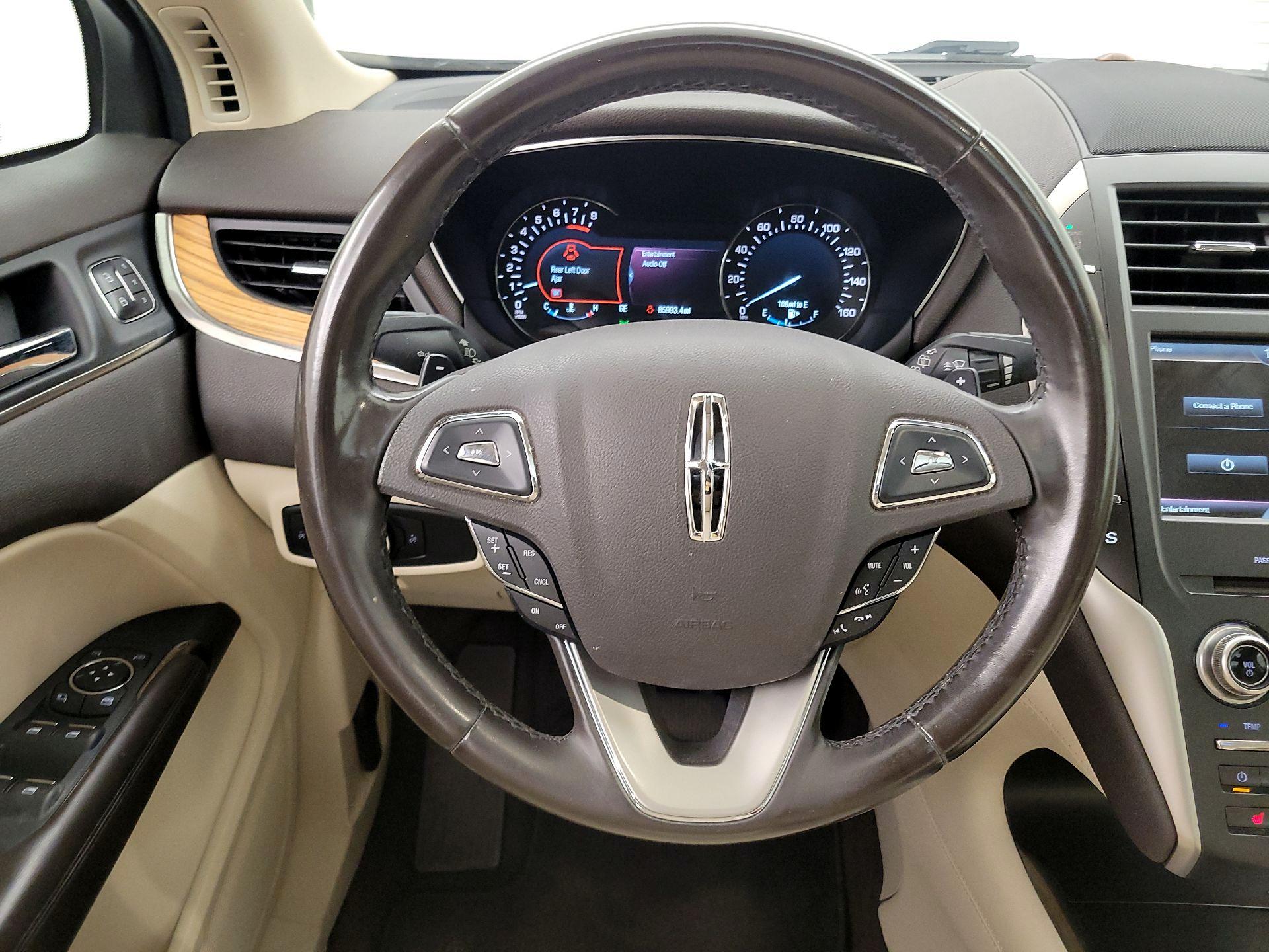 Thumbnail: 2015 Lincoln MKC - 10