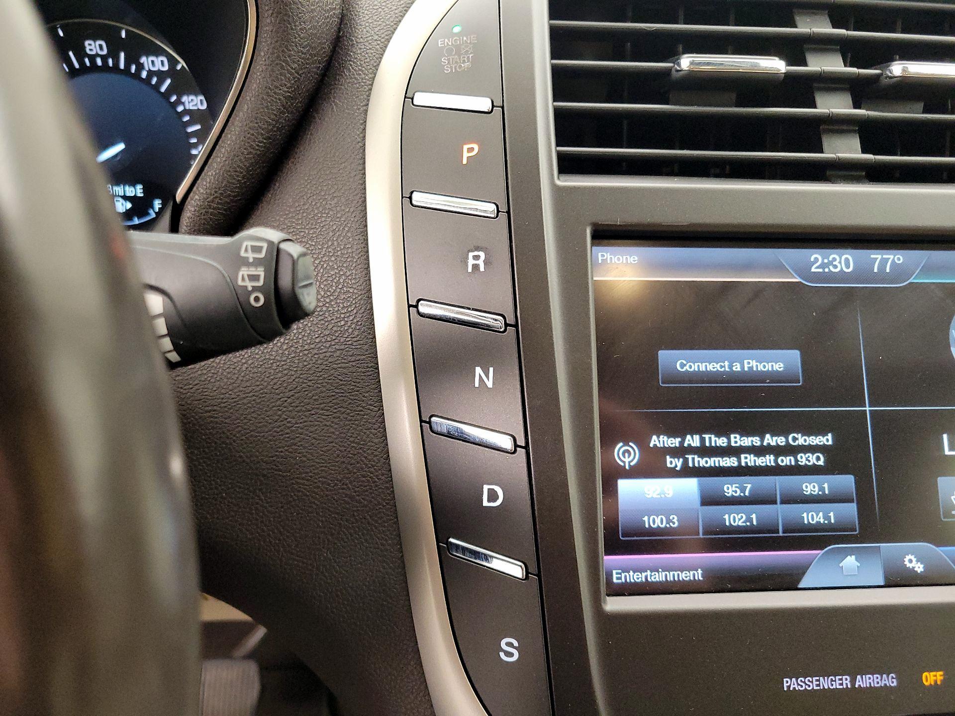 Thumbnail: 2015 Lincoln MKC - 17