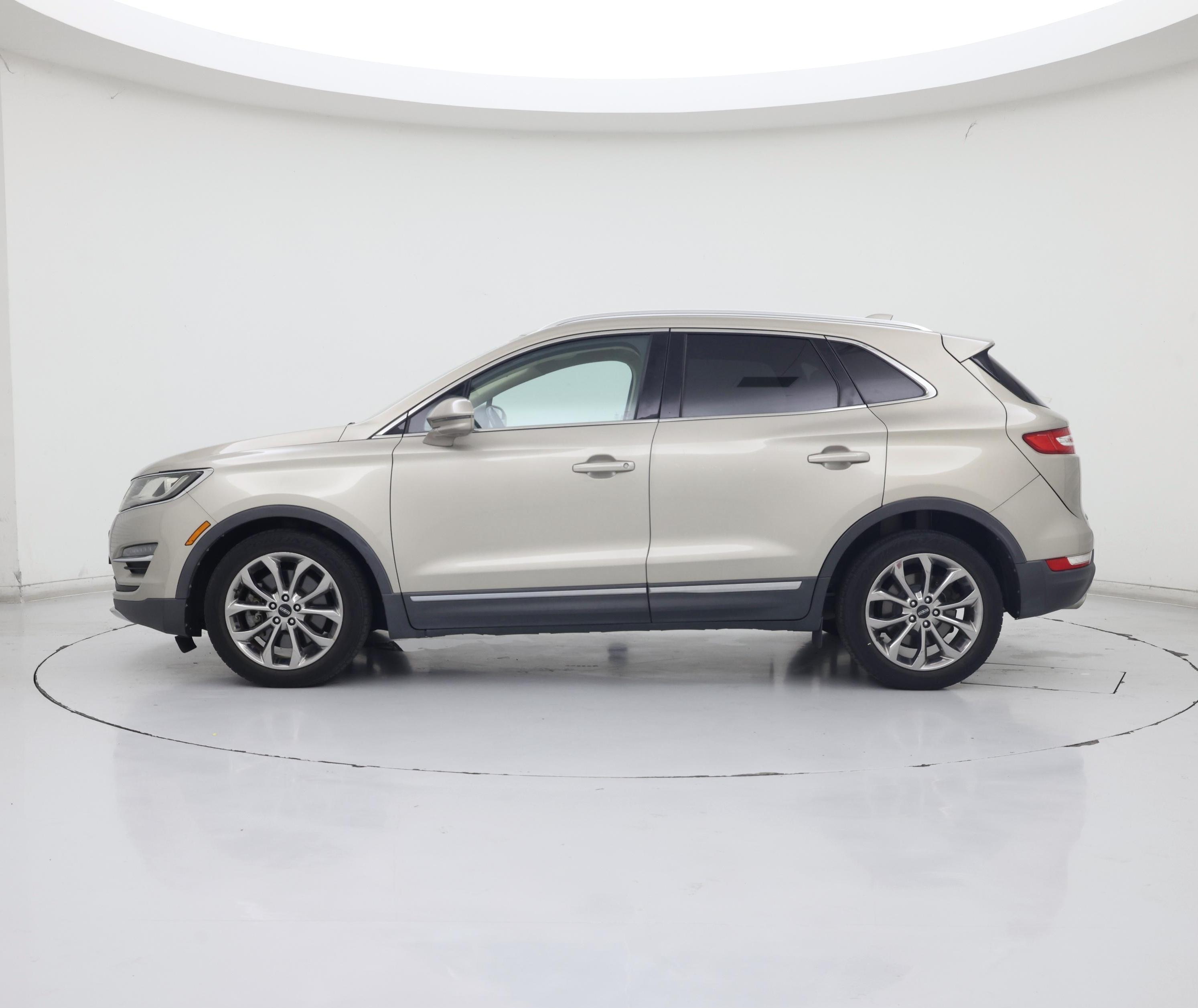 Thumbnail: 2015 Lincoln MKC - 3
