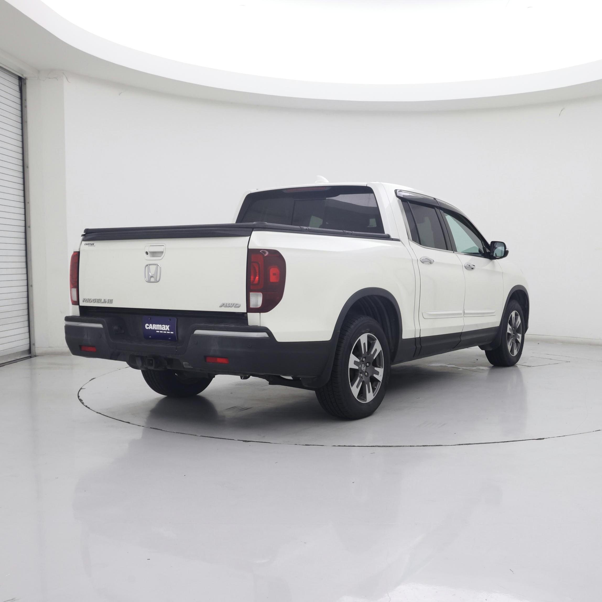 Thumbnail: 2017 Honda Ridgeline - 8