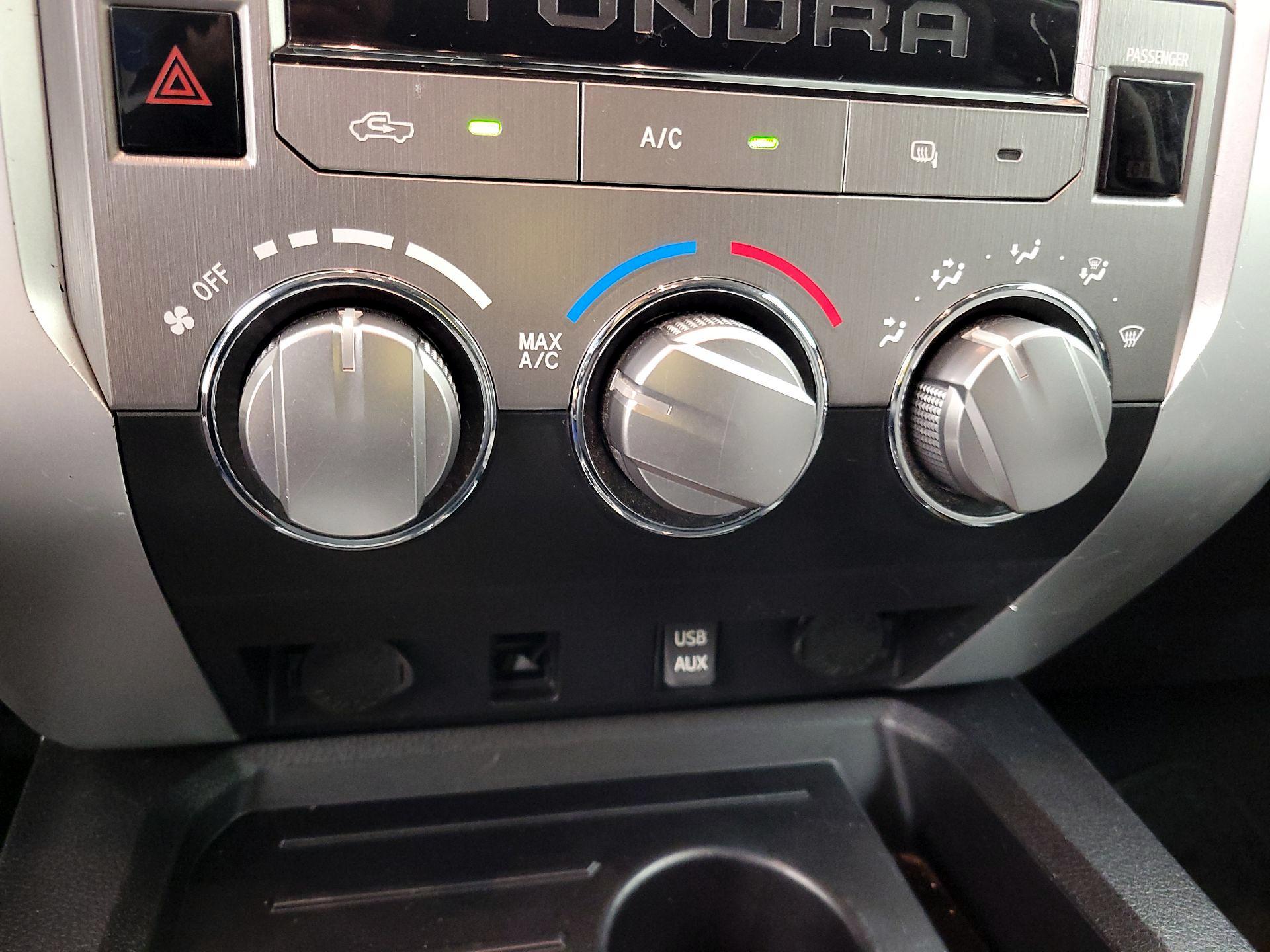 Thumbnail: 2015 Toyota Tundra - 16