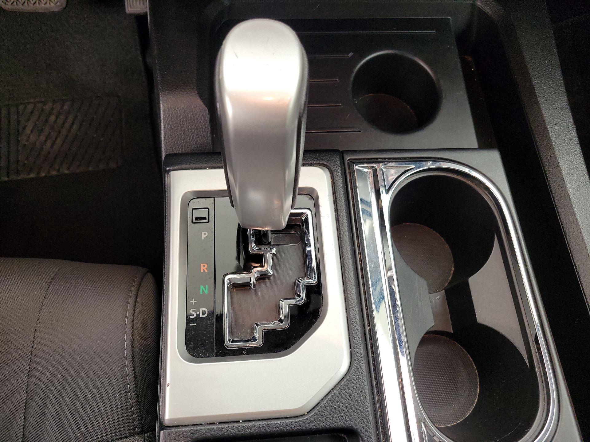 Thumbnail: 2015 Toyota Tundra - 17
