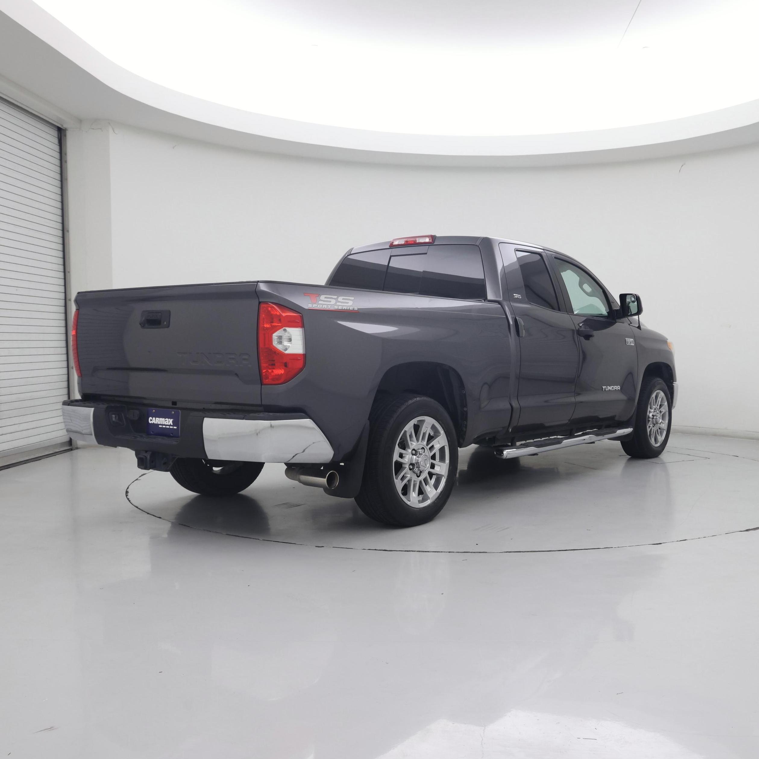 Thumbnail: 2015 Toyota Tundra - 8