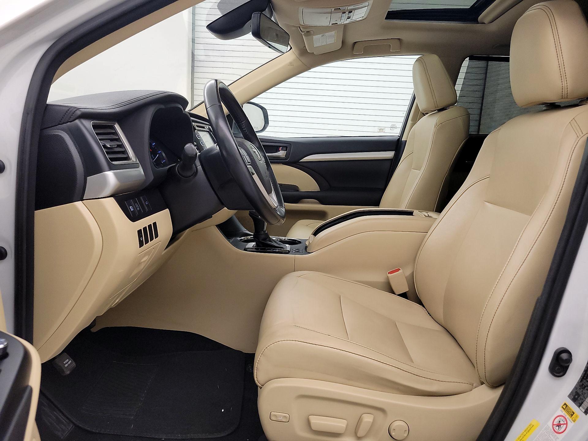 Thumbnail: 2018 Toyota Highlander - 11