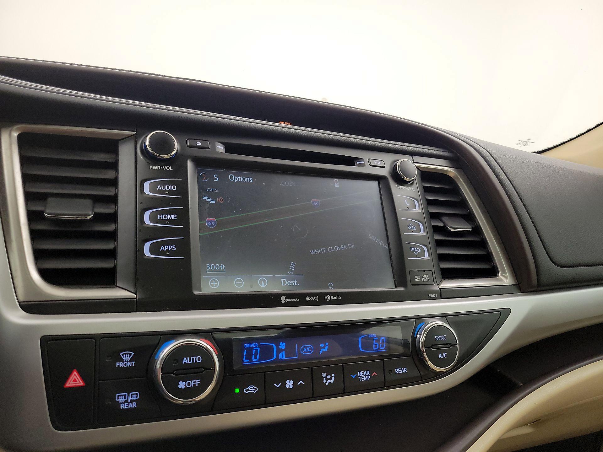 Thumbnail: 2018 Toyota Highlander - 14