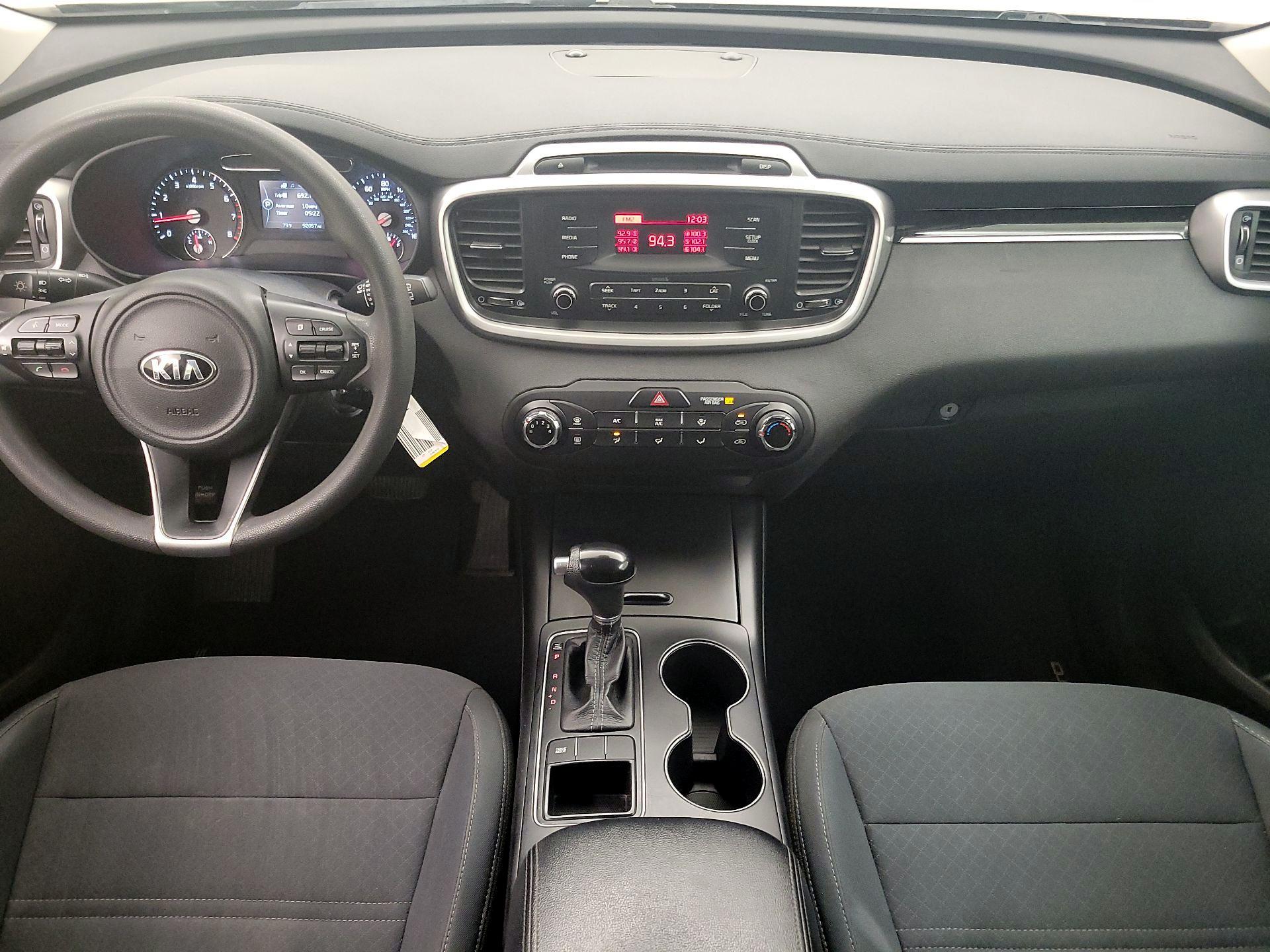 Thumbnail: 2017 Kia Sorento - 9