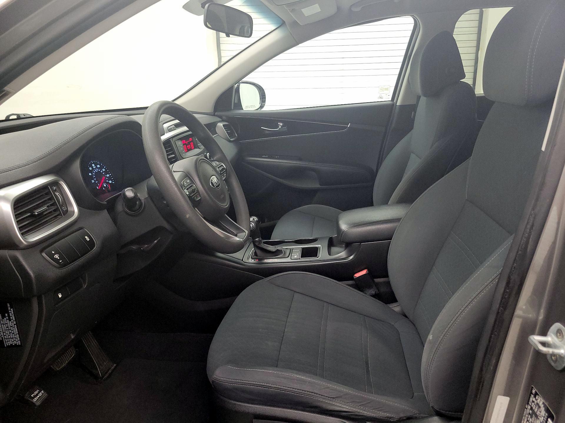 Thumbnail: 2017 Kia Sorento - 11