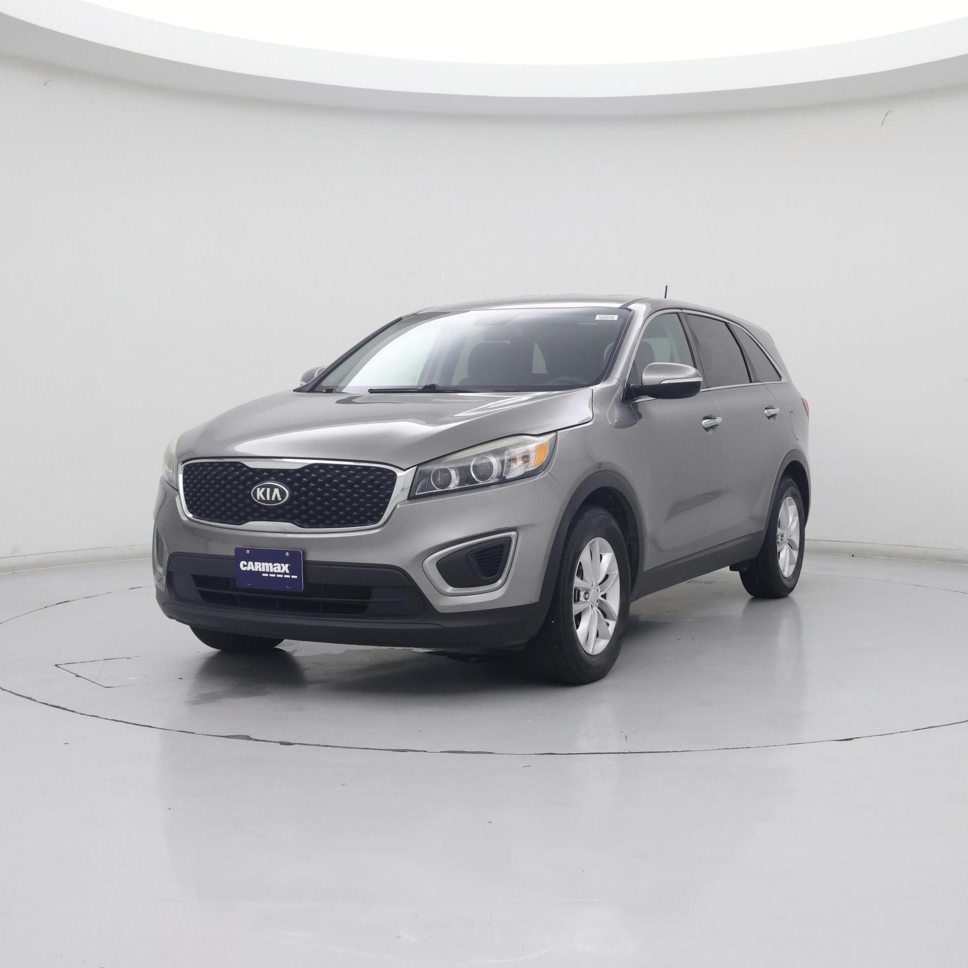 Thumbnail: 2017 Kia Sorento - 4