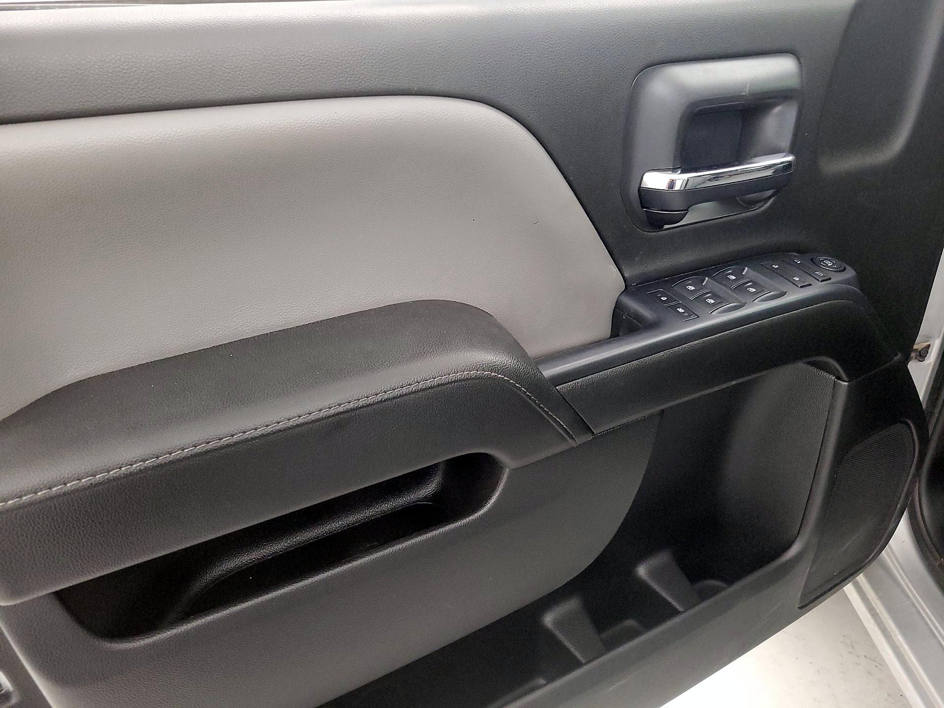 Thumbnail: 2015 Chevrolet Silverado 1500 - 12