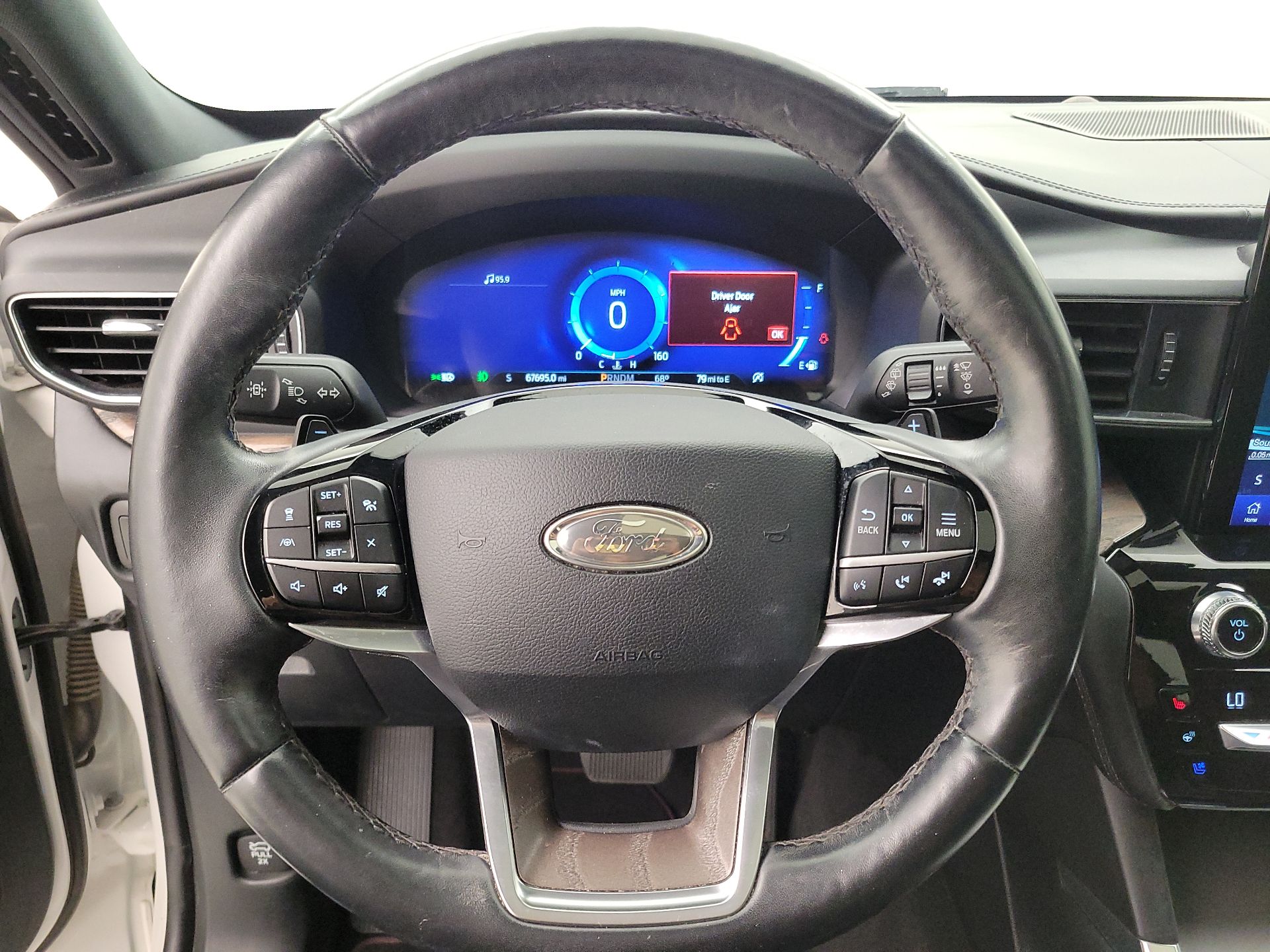 Thumbnail: 2021 Ford Explorer - 10