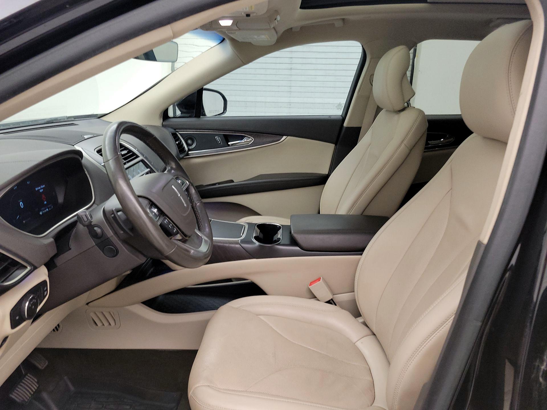 Thumbnail: 2019 Lincoln Nautilus - 11