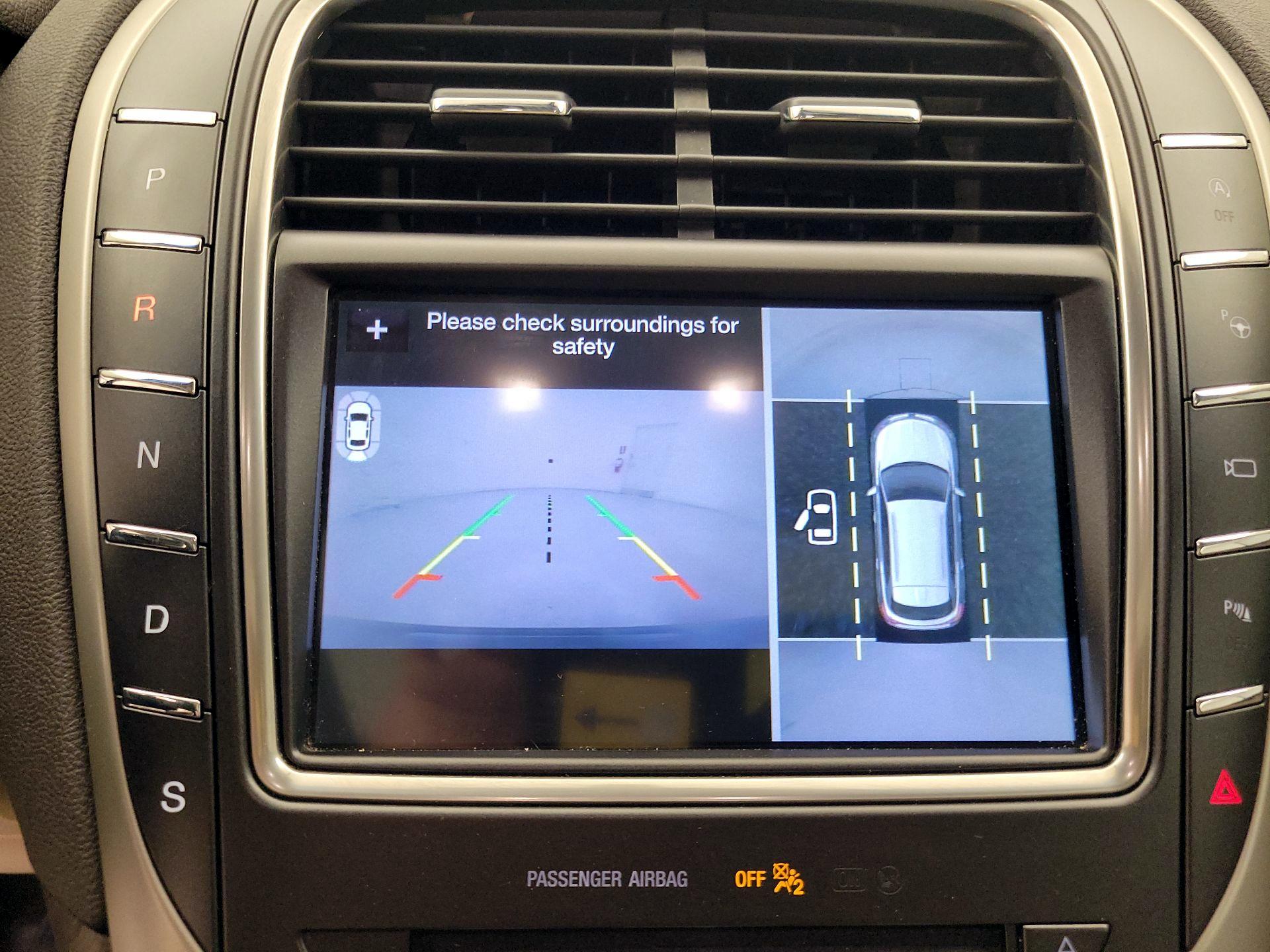 Thumbnail: 2019 Lincoln Nautilus - 14