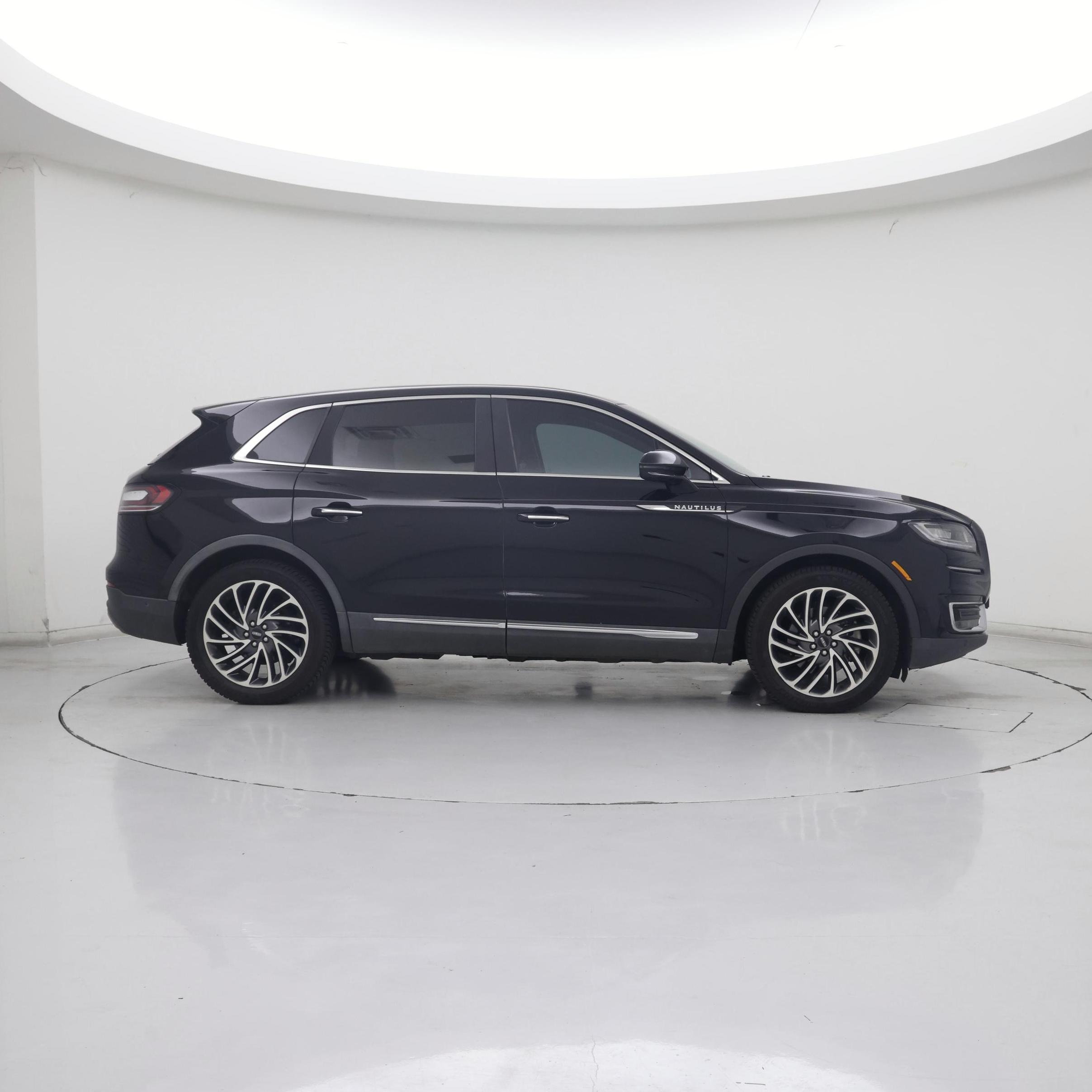 Thumbnail: 2019 Lincoln Nautilus - 7
