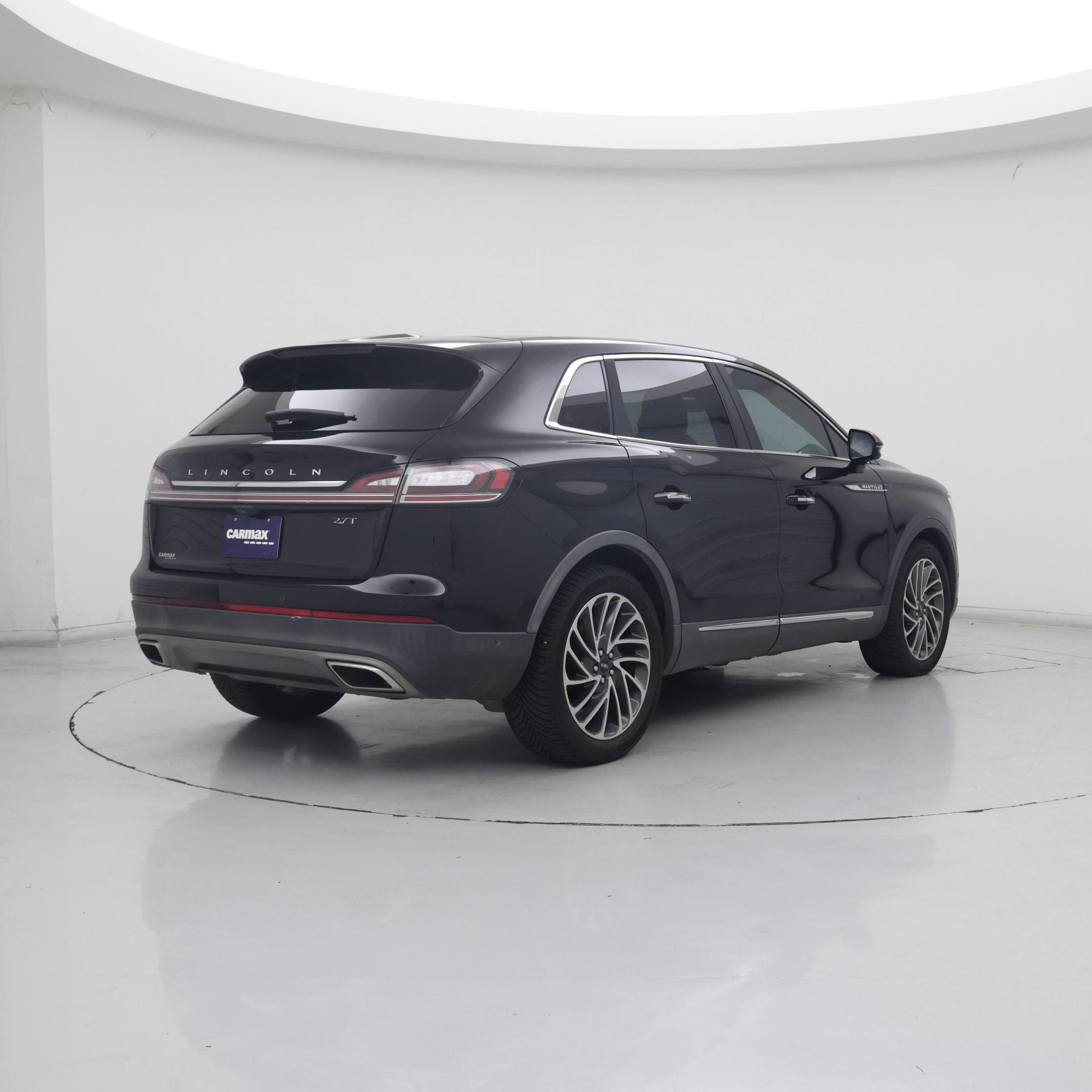 Thumbnail: 2019 Lincoln Nautilus - 8