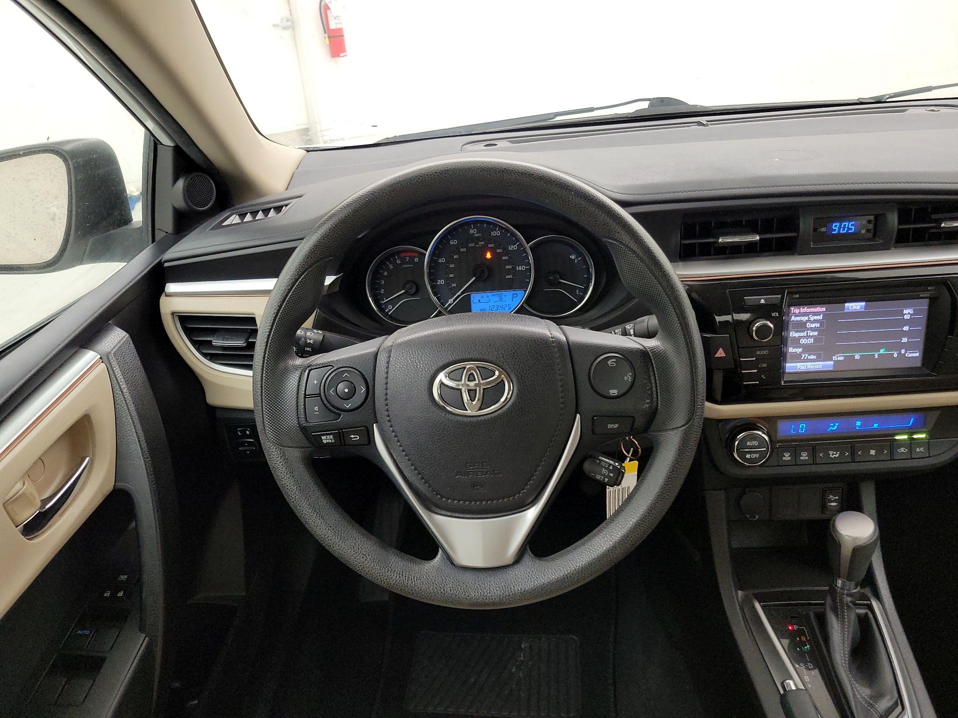 Thumbnail: 2016 Toyota Corolla - 10