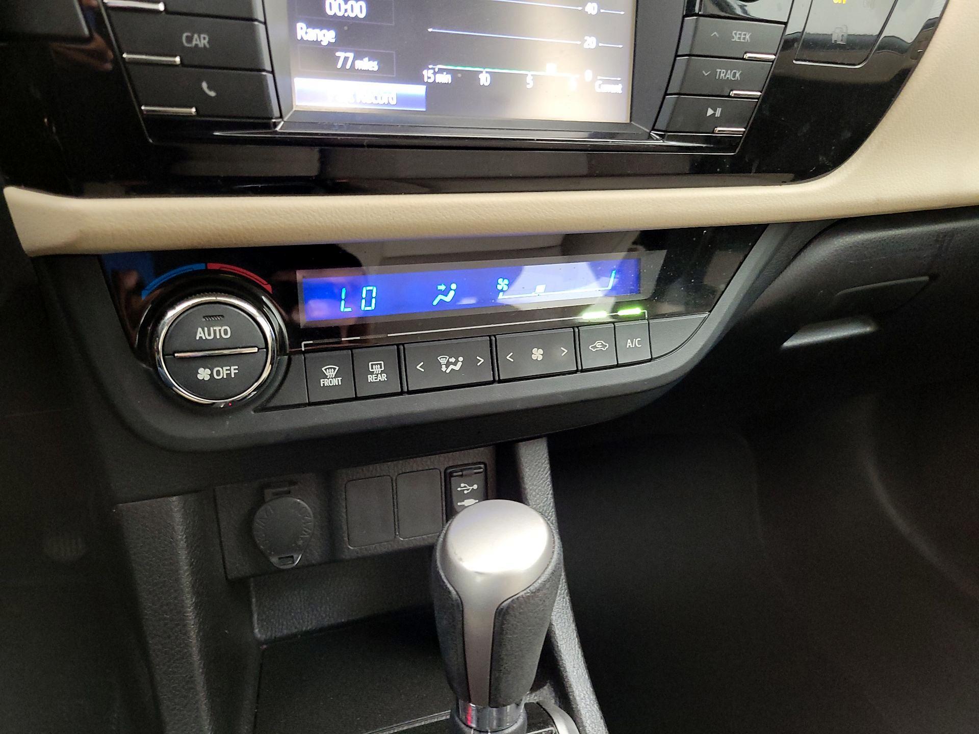 Thumbnail: 2016 Toyota Corolla - 16