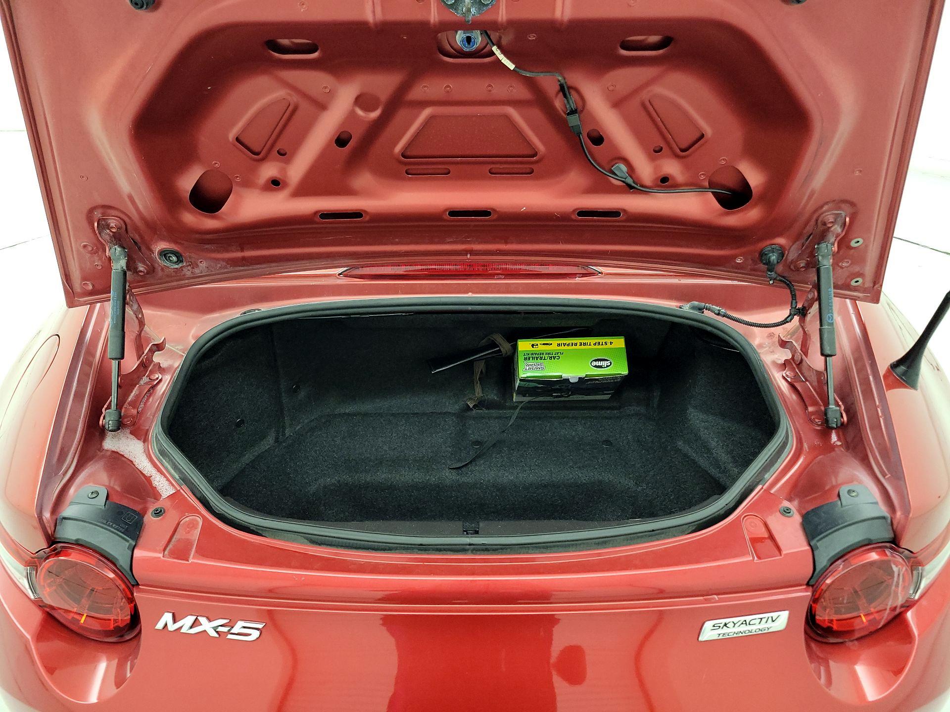 Thumbnail: 2017 Mazda MX-5 Miata - 17