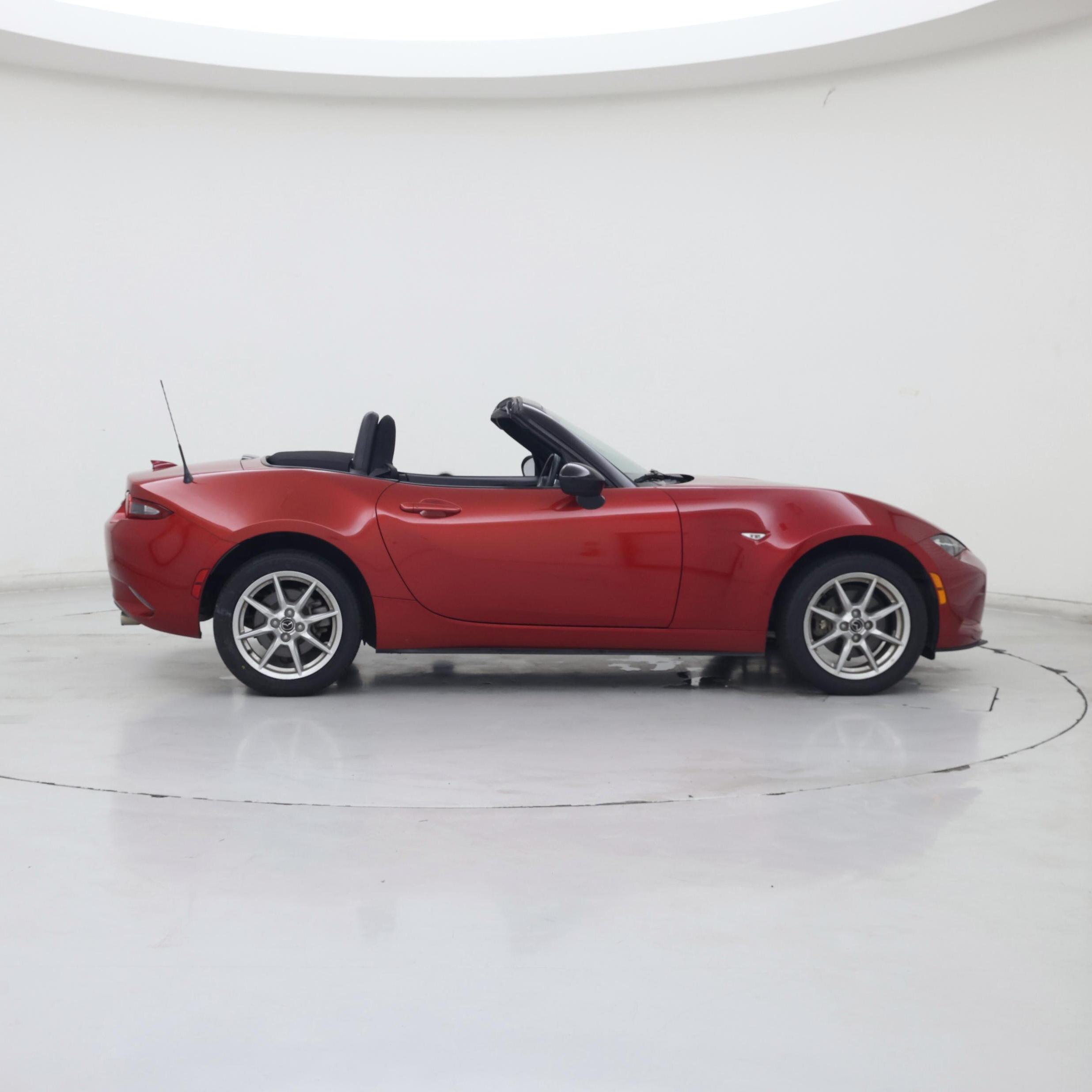 Thumbnail: 2017 Mazda MX-5 Miata - 7