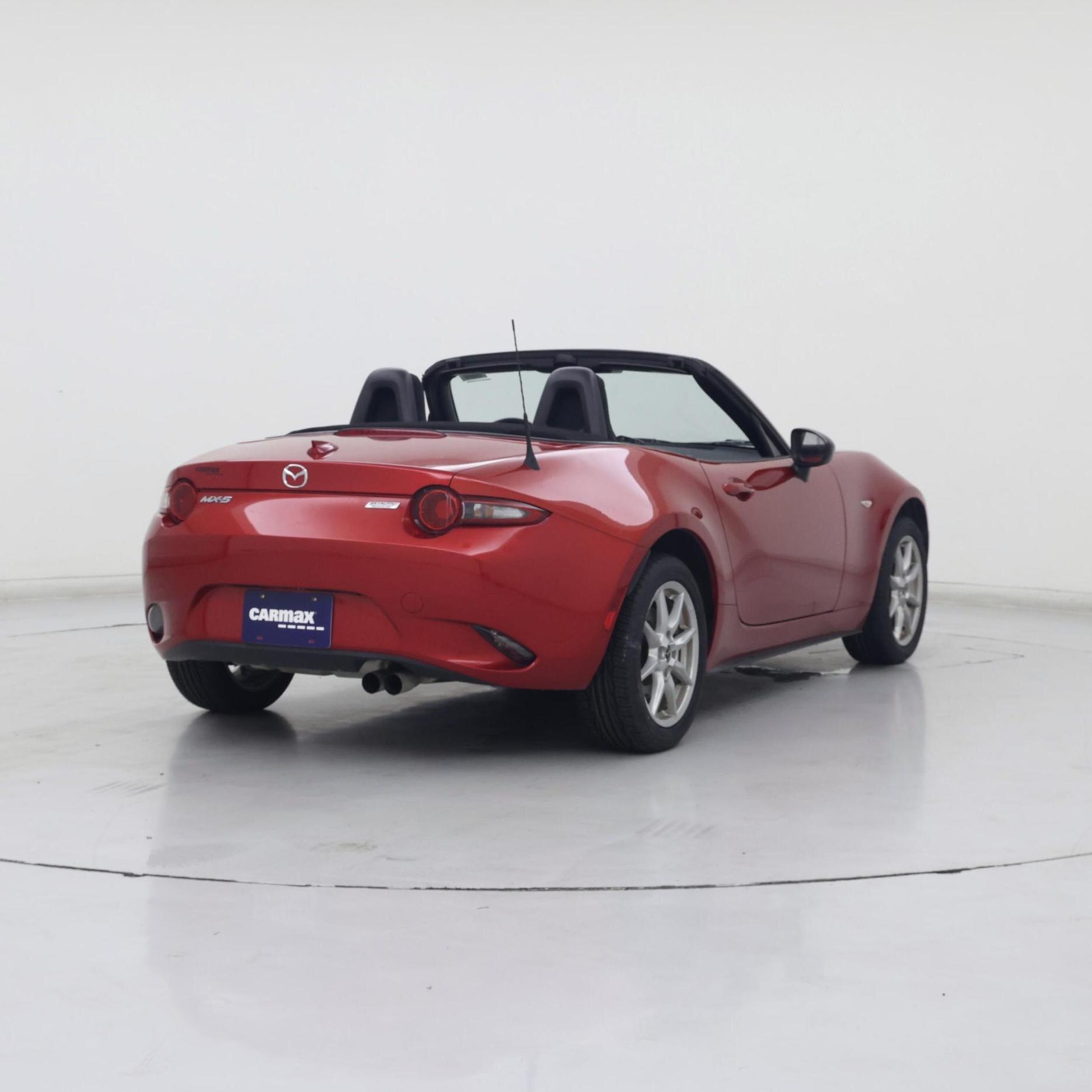 Thumbnail: 2017 Mazda MX-5 Miata - 8