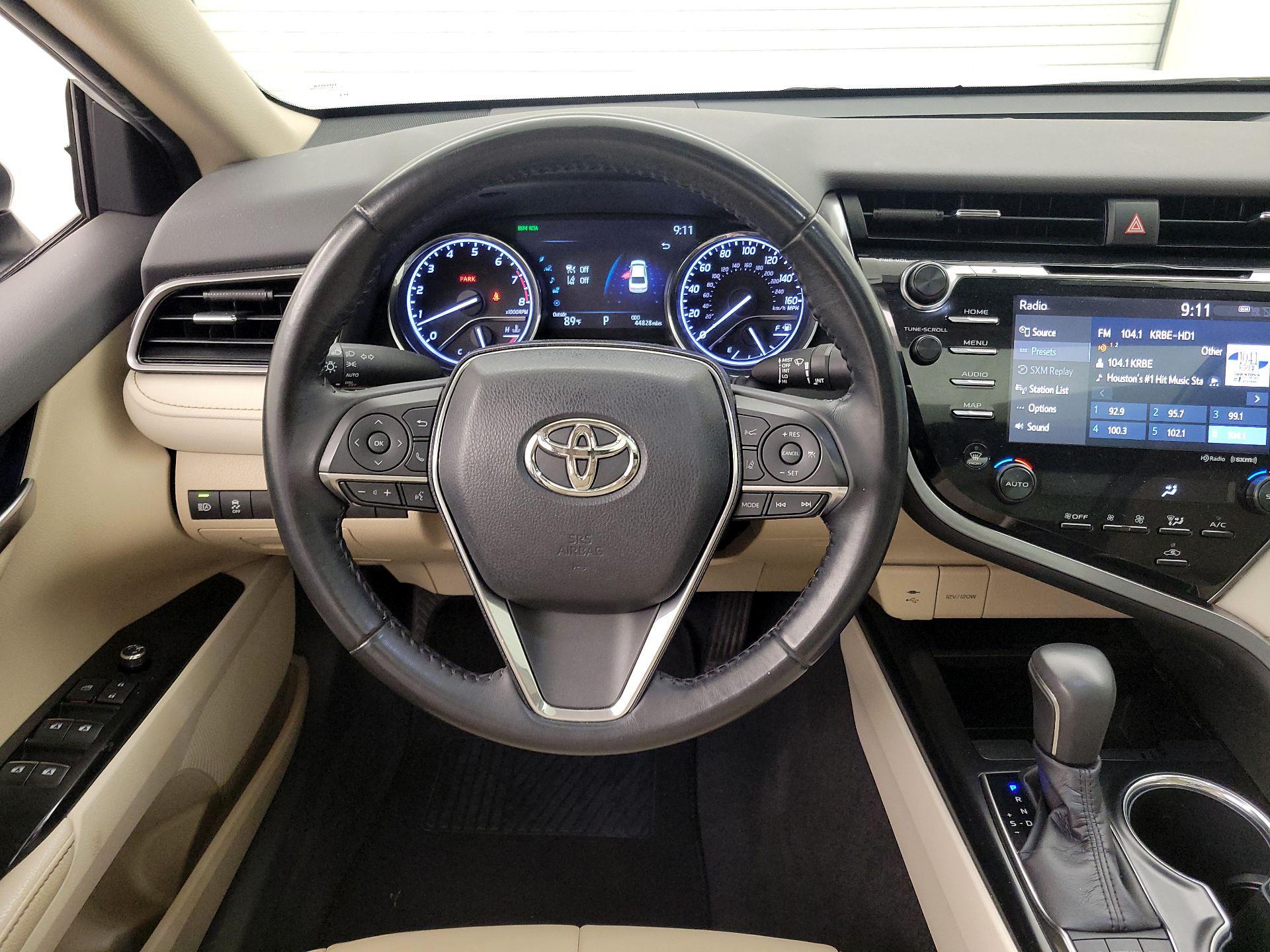 Thumbnail: 2019 Toyota Camry - 10