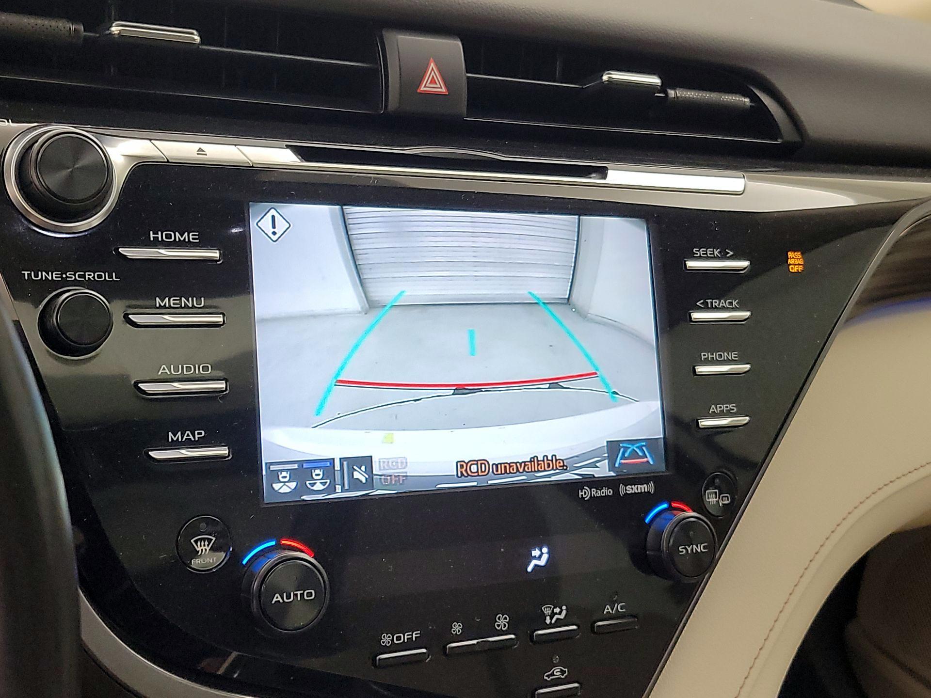 Thumbnail: 2019 Toyota Camry - 14