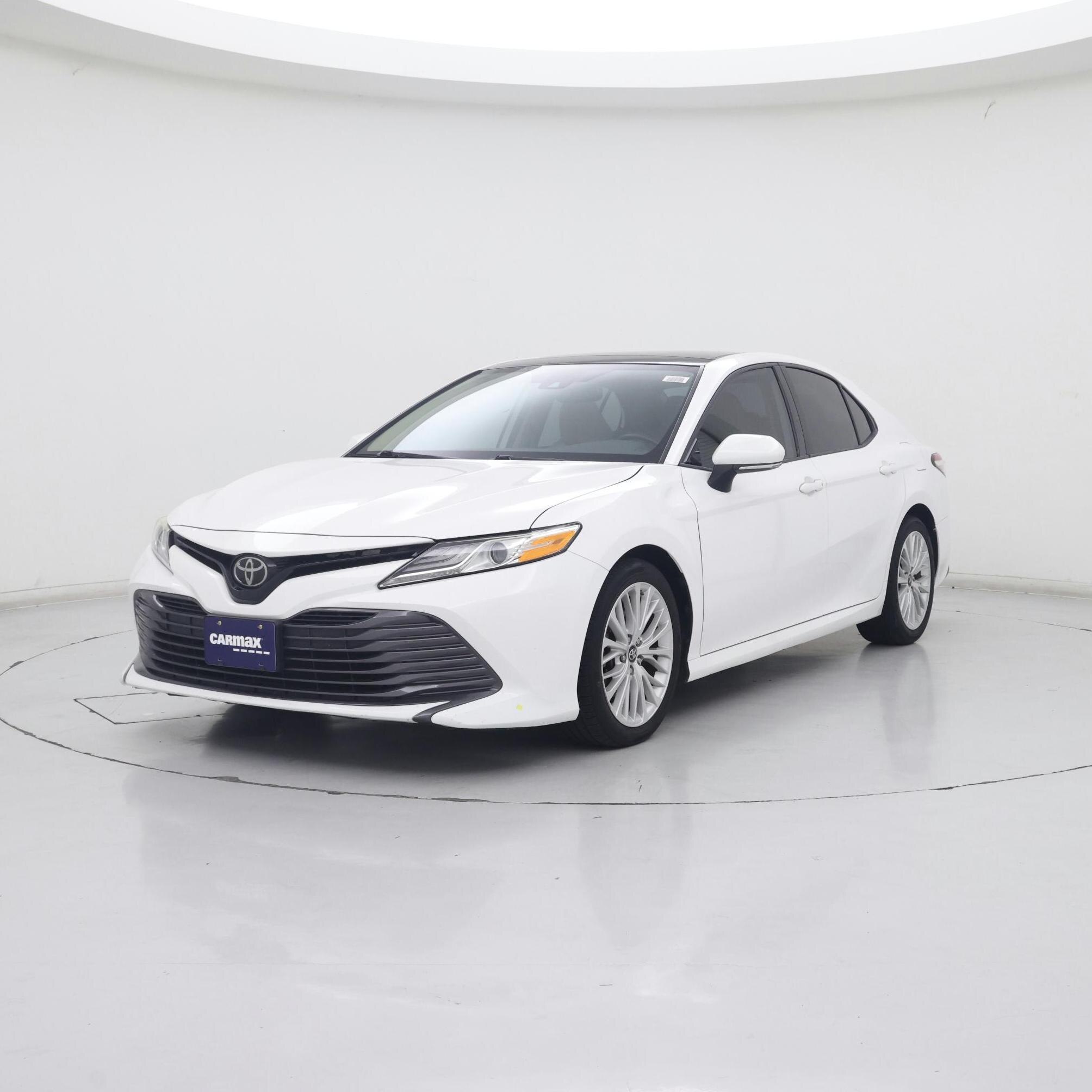 Thumbnail: 2019 Toyota Camry - 4