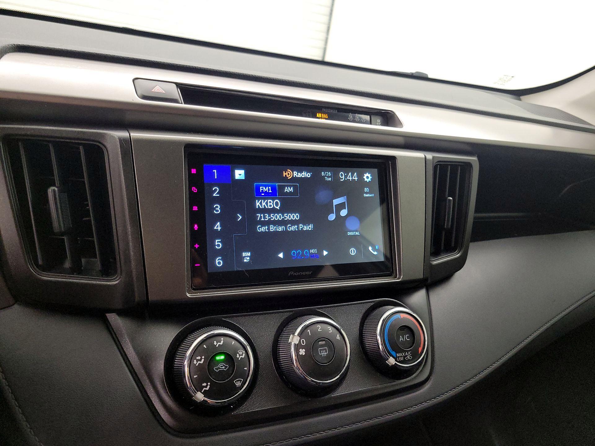 Thumbnail: 2017 Toyota RAV4 - 15