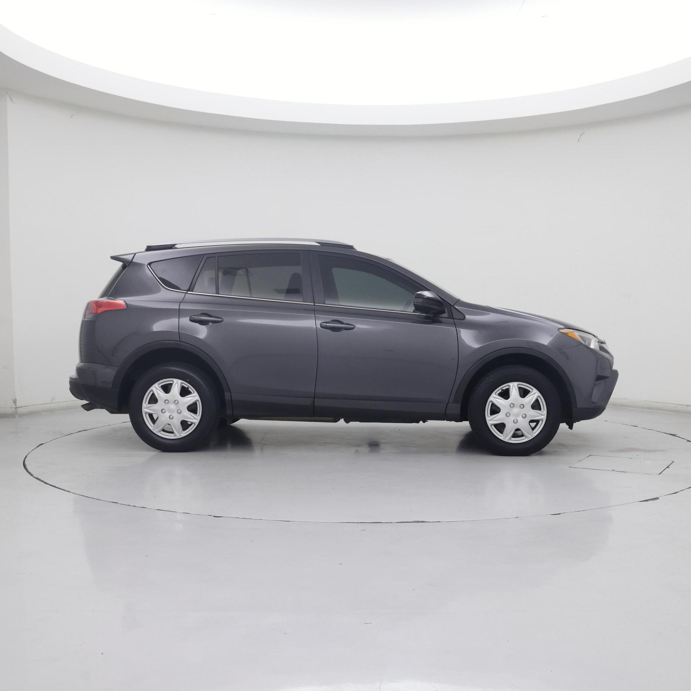 Thumbnail: 2017 Toyota RAV4 - 7