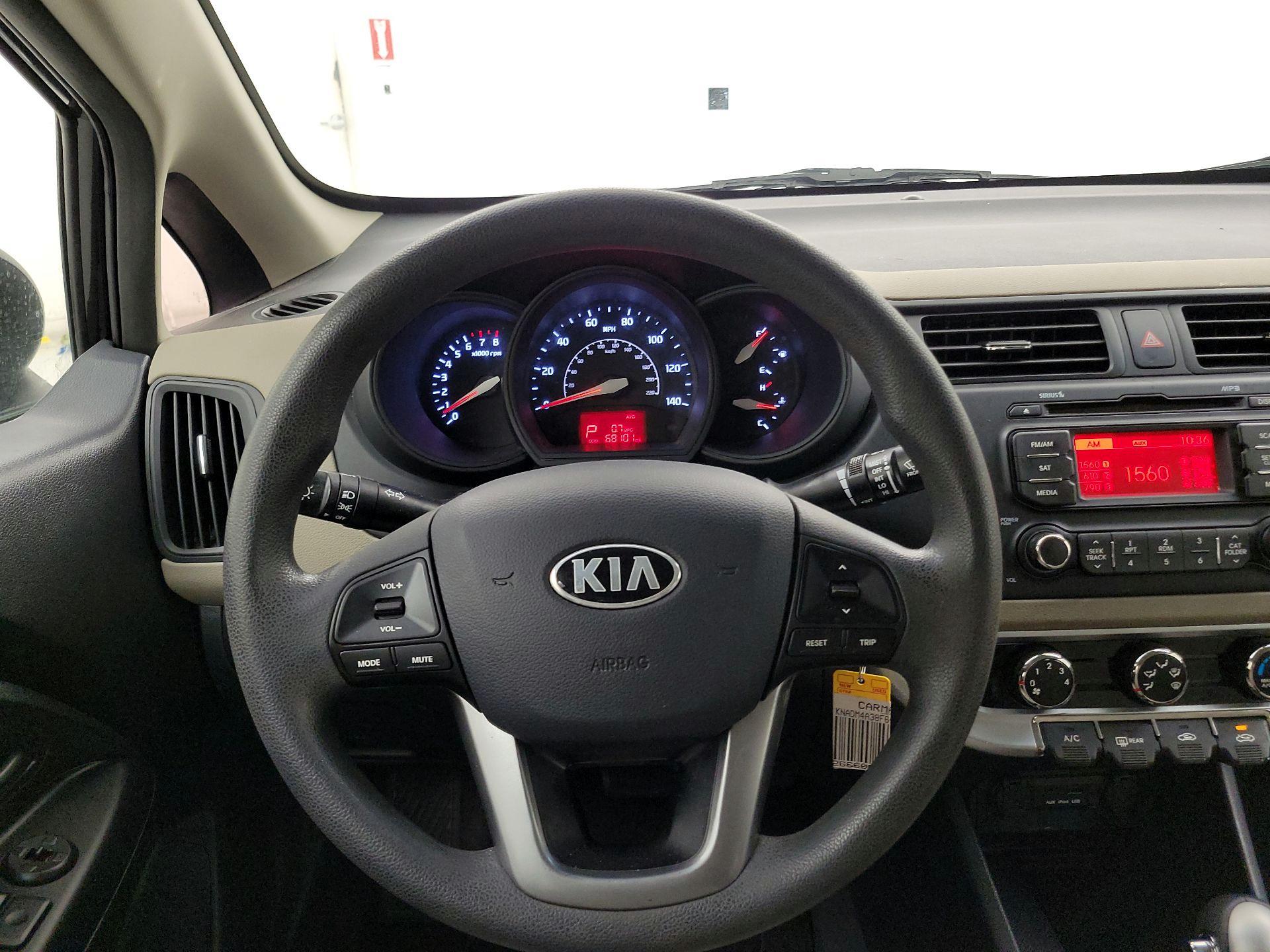 Thumbnail: 2015 Kia Rio - 10