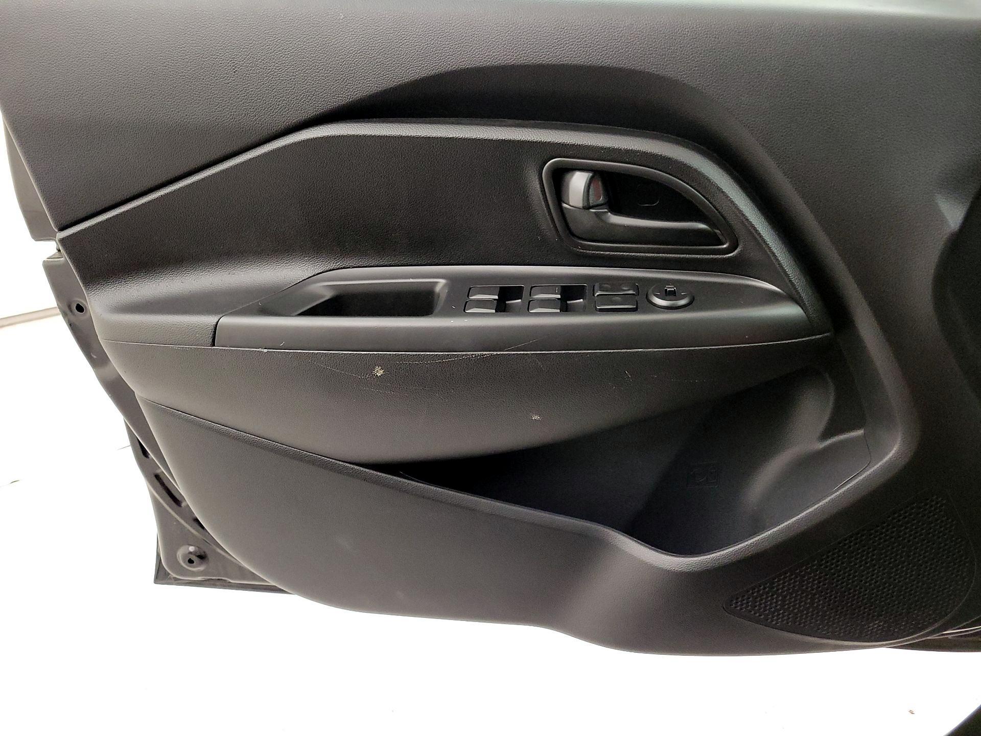 Thumbnail: 2015 Kia Rio - 12