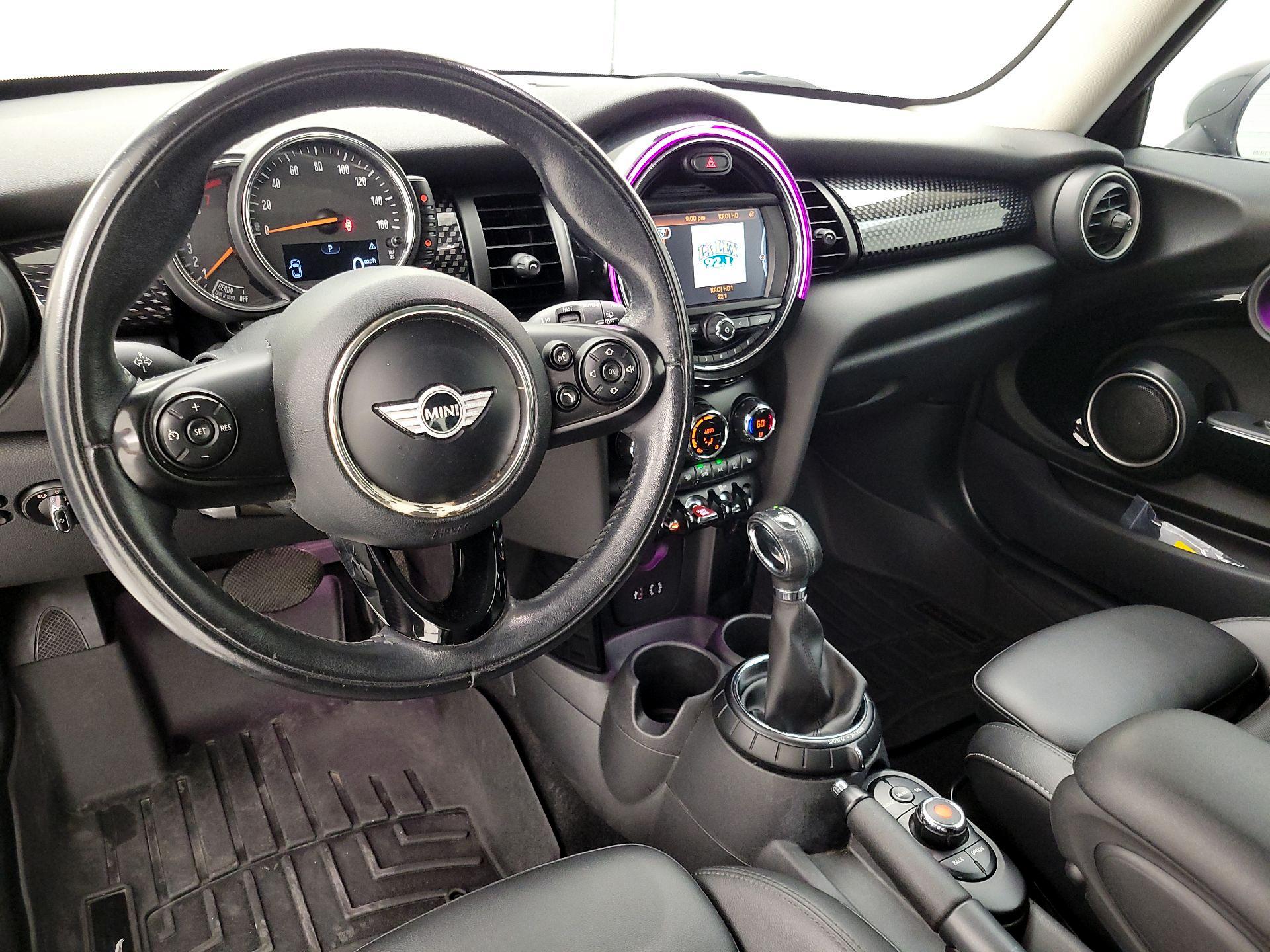 Thumbnail: 2015 MINI Cooper Hardtop - 9