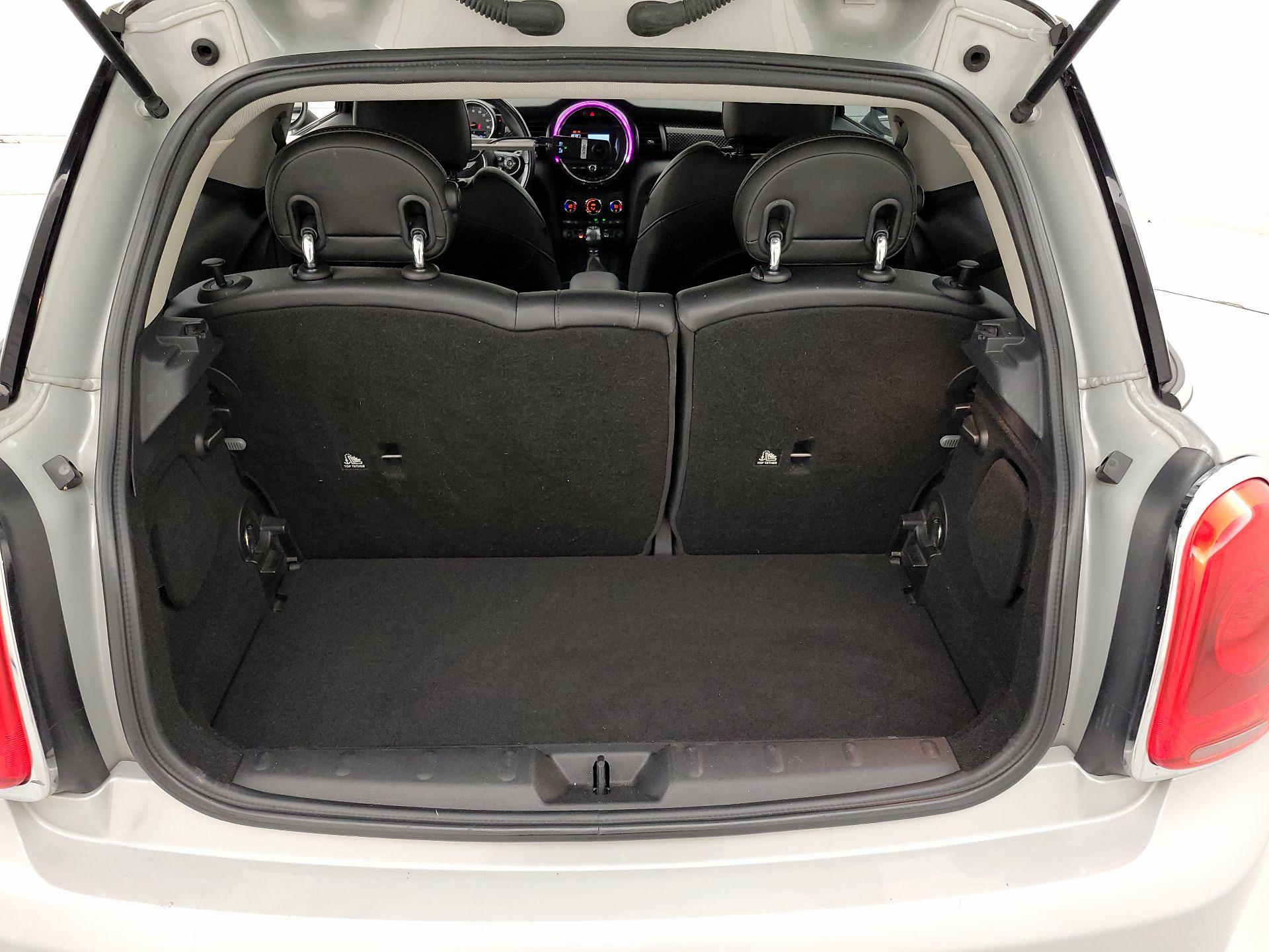 Thumbnail: 2015 MINI Cooper Hardtop - 18