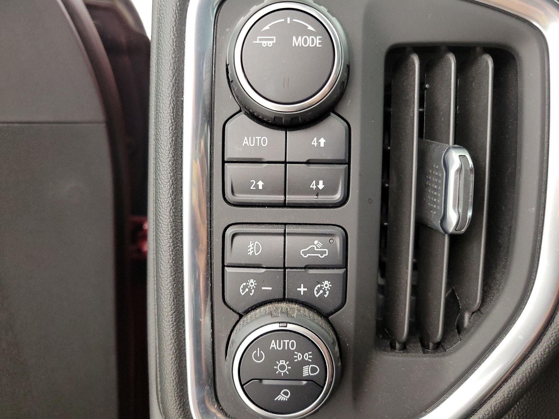 Thumbnail: 2021 Chevrolet Silverado 1500 - 13