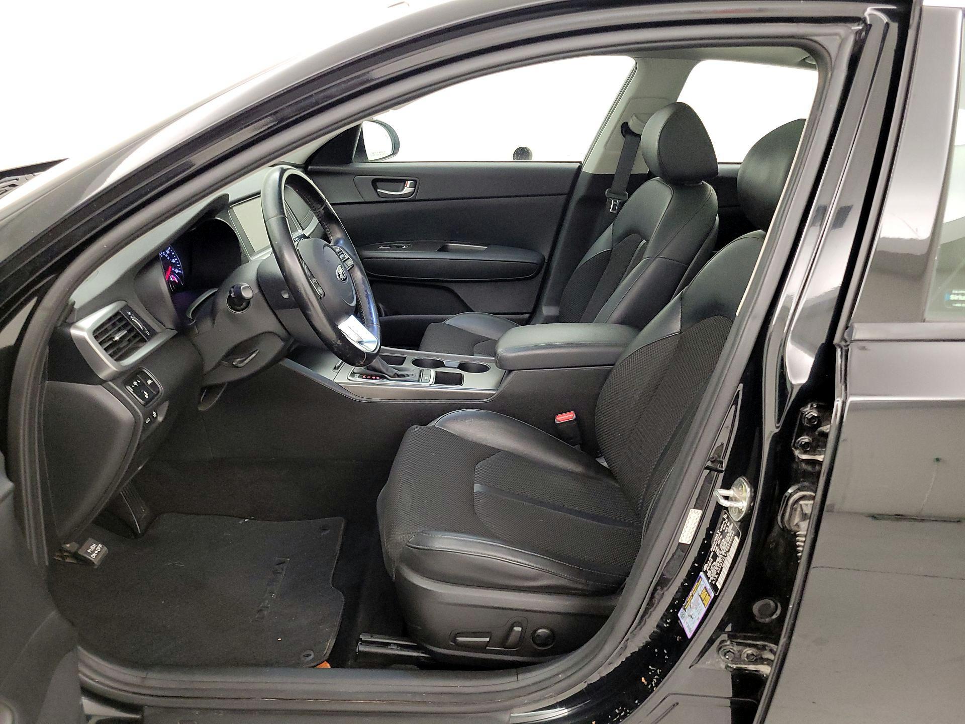 Thumbnail: 2019 Kia Optima - 11
