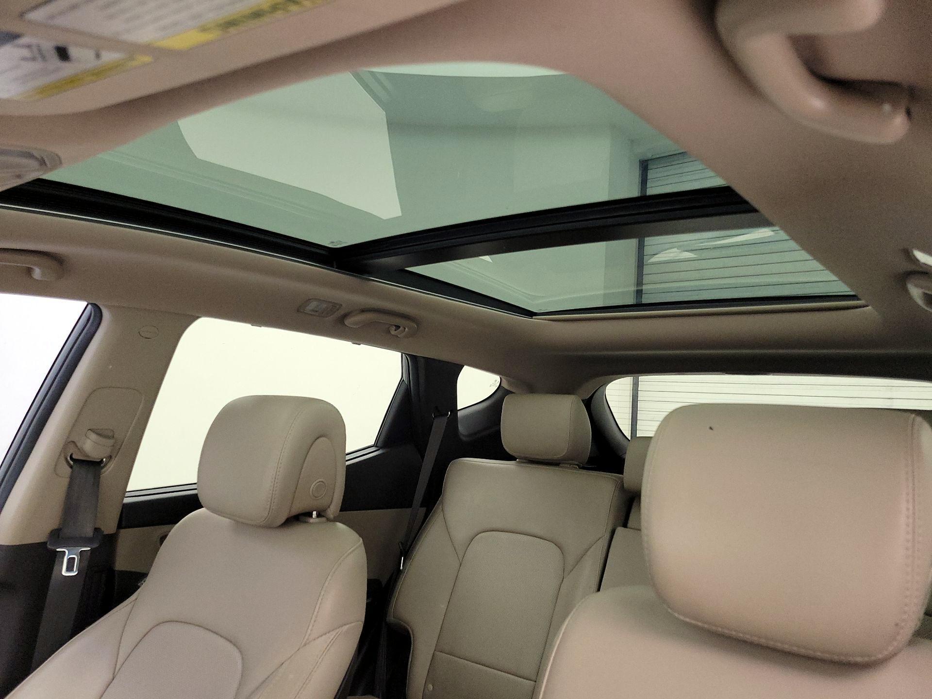 Thumbnail: 2017 Hyundai Santa Fe - 20