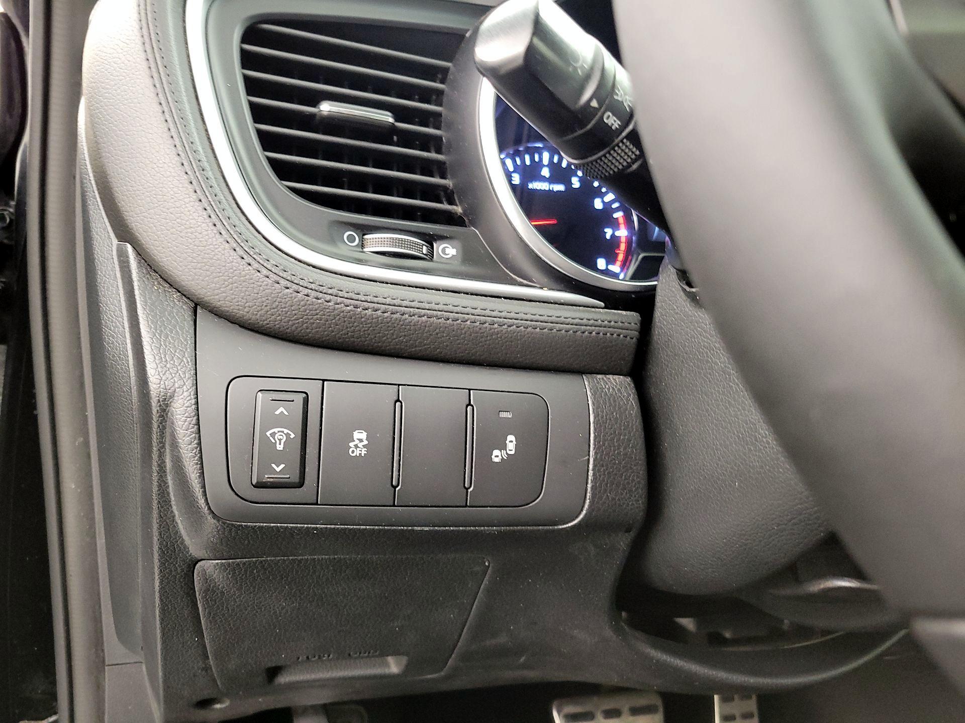 Thumbnail: 2015 Kia Optima - 13