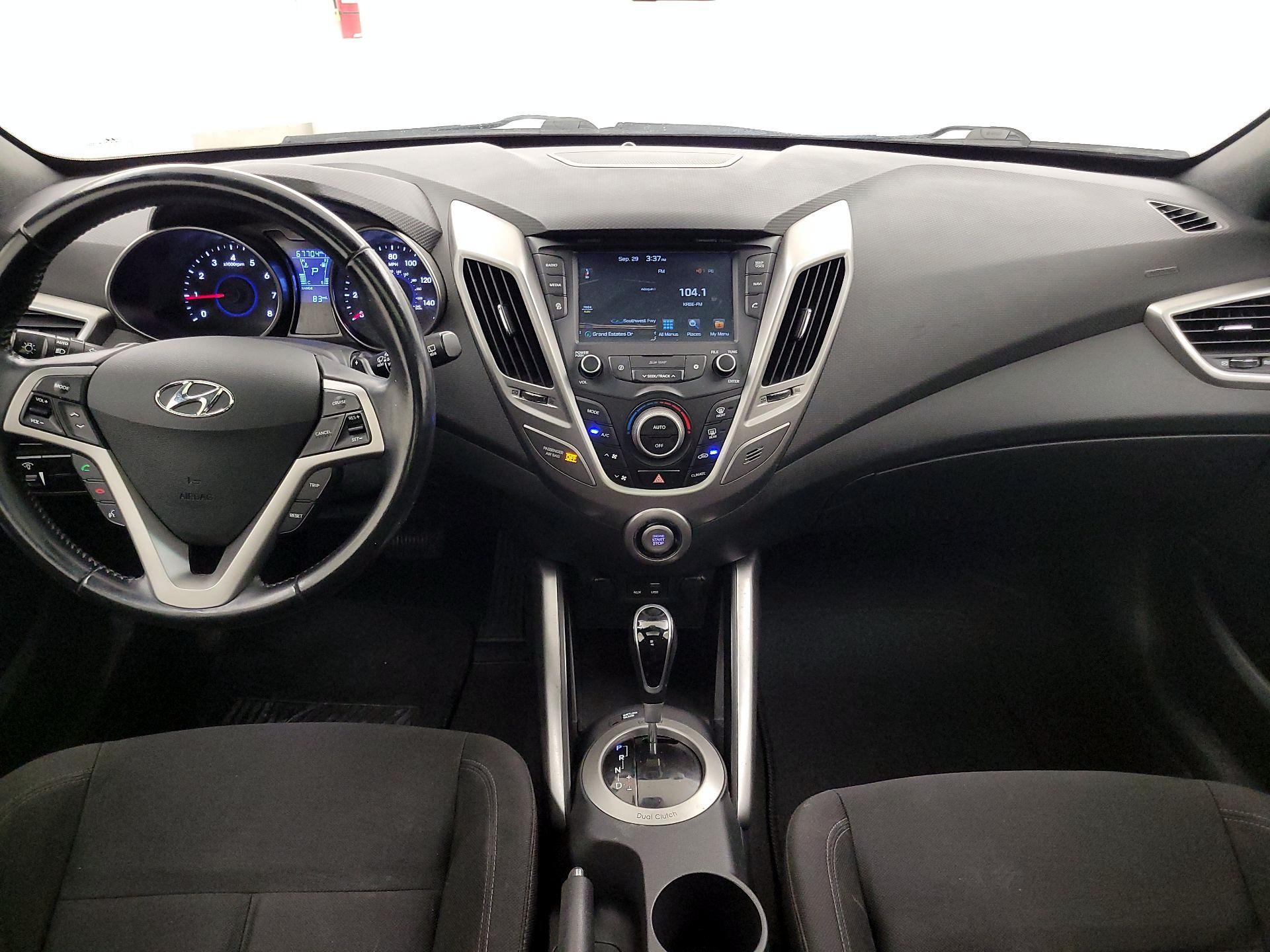 Thumbnail: 2017 Hyundai Veloster - 9