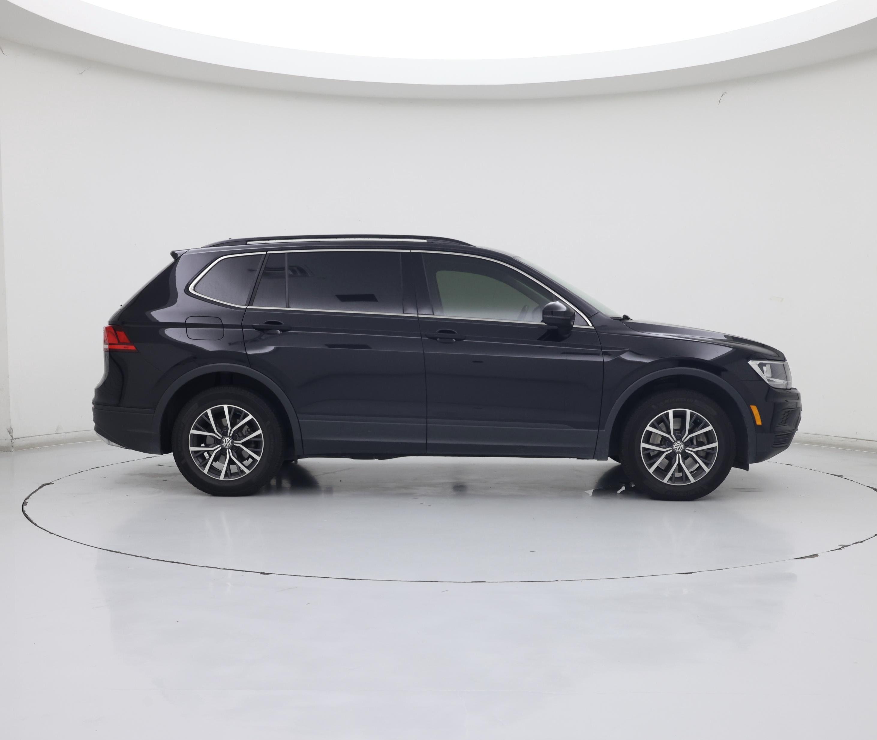 Thumbnail: 2019 Volkswagen Tiguan - 7