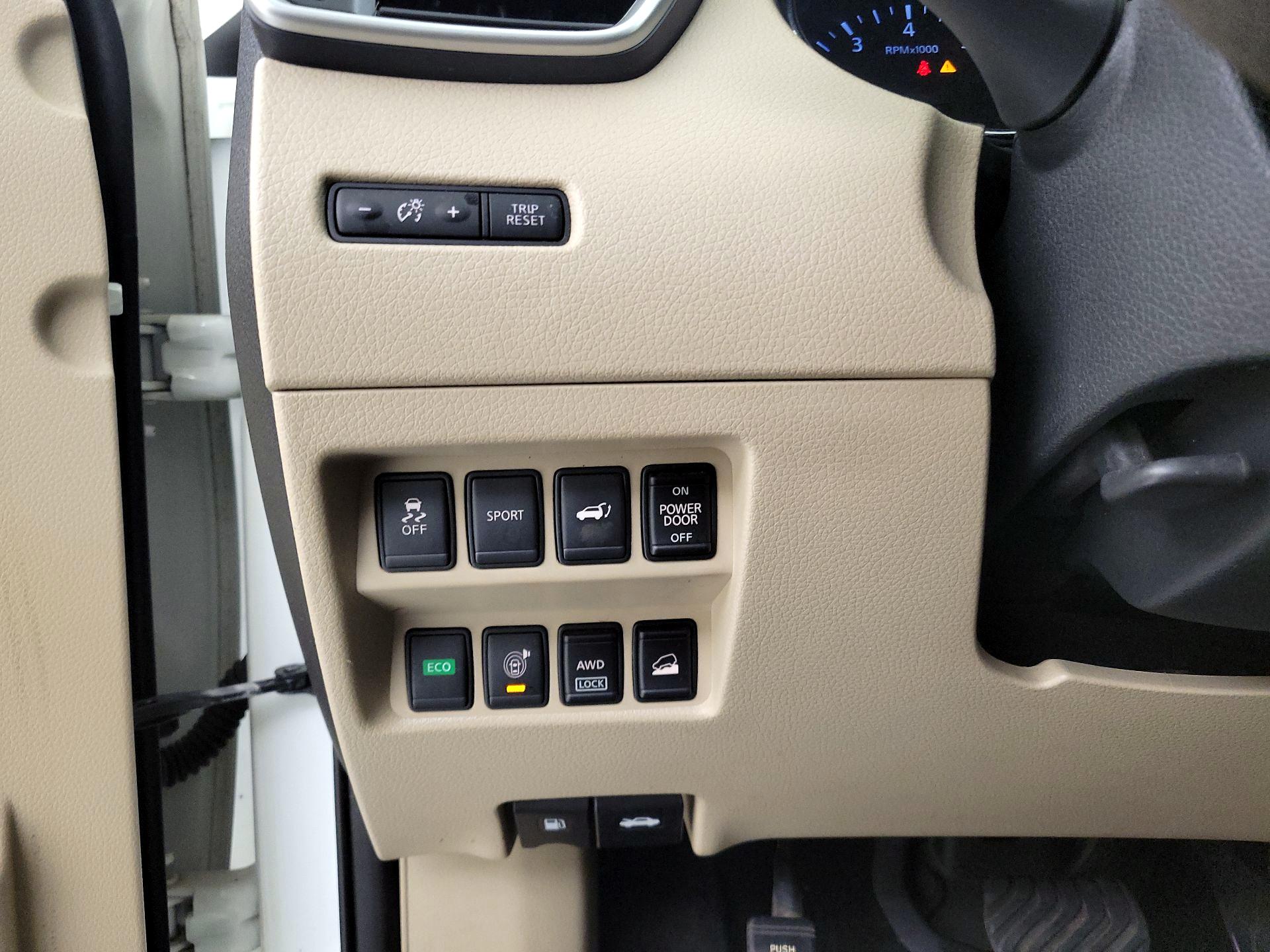 Thumbnail: 2016 Nissan Rogue - 13