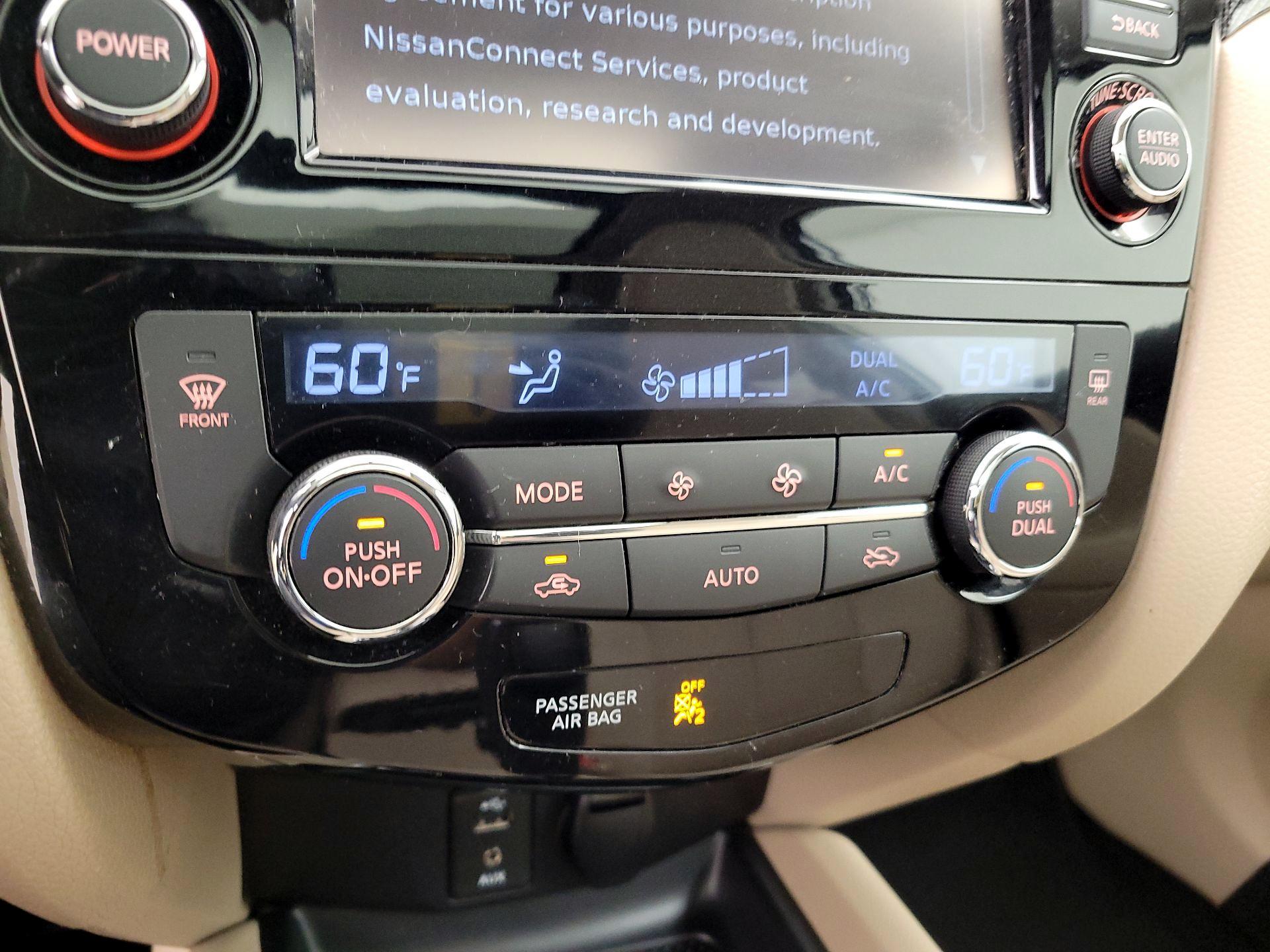 Thumbnail: 2016 Nissan Rogue - 17
