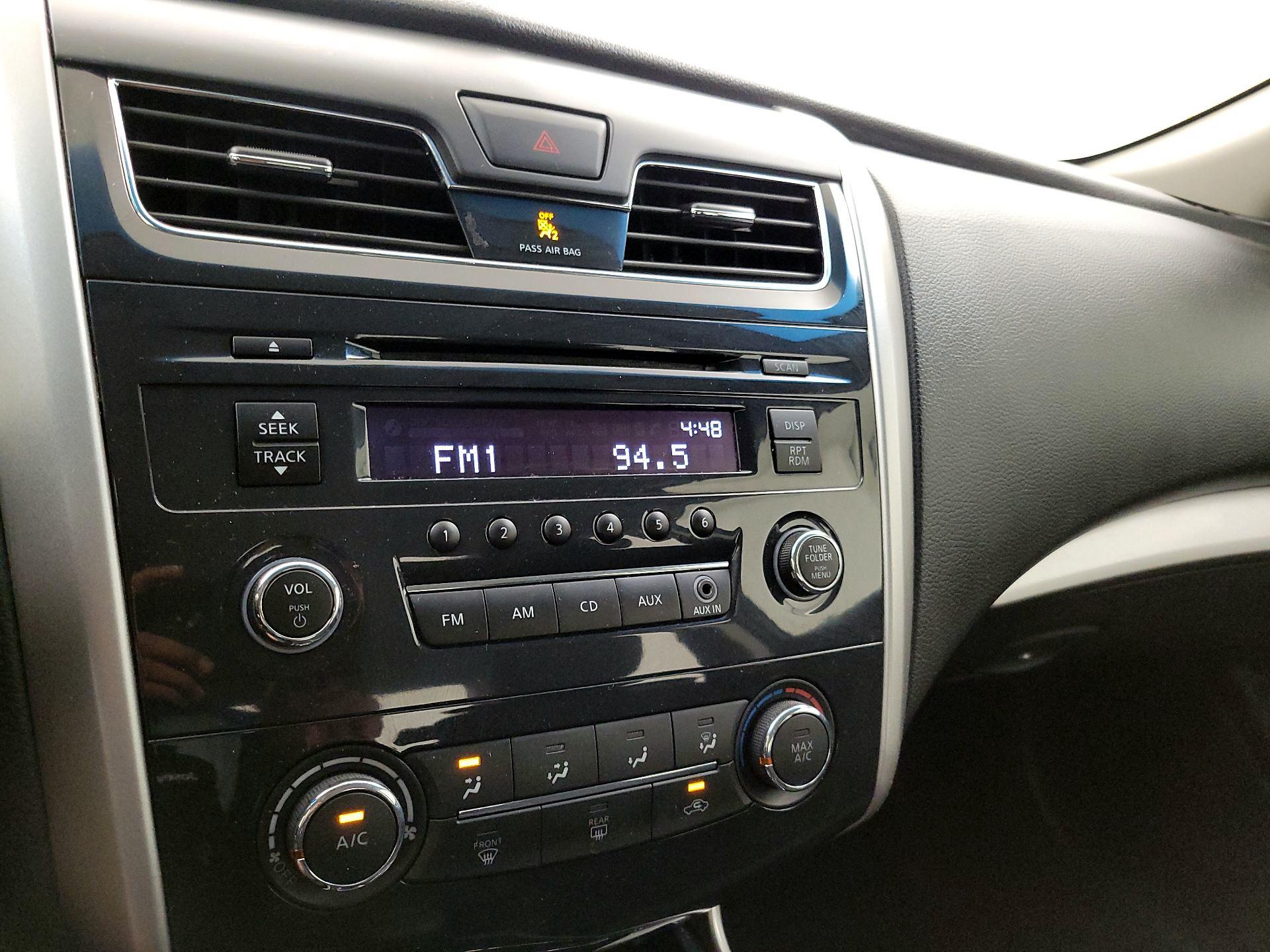 Thumbnail: 2014 Nissan Altima - 14