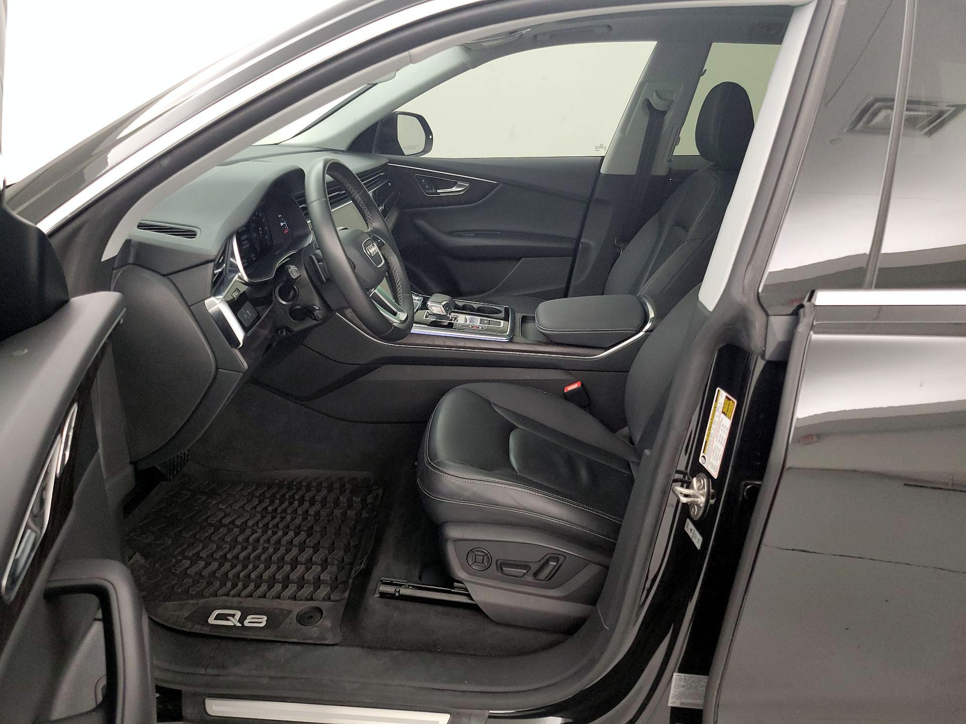 Thumbnail: 2022 Audi Q8 - 11