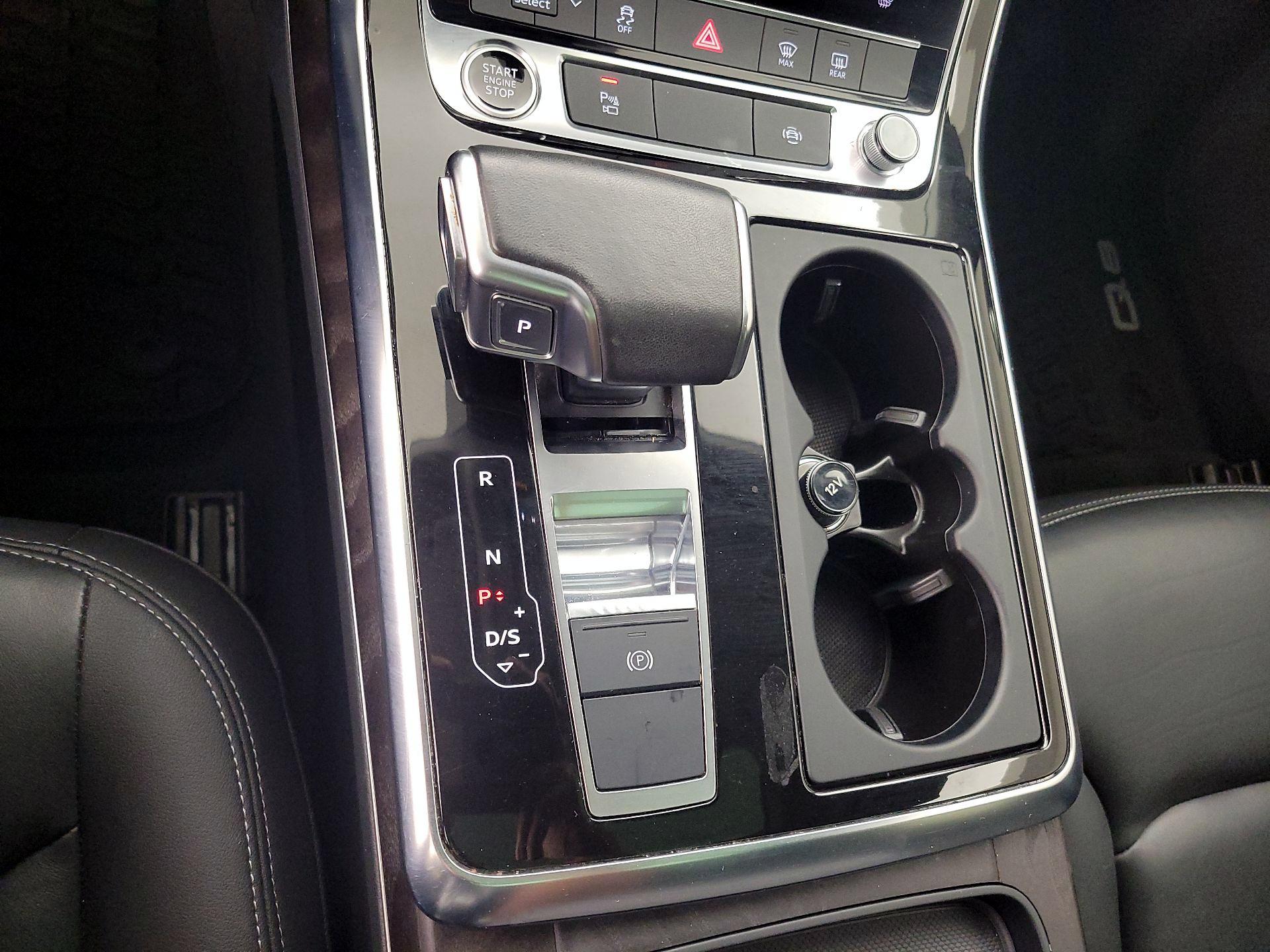 Thumbnail: 2022 Audi Q8 - 18