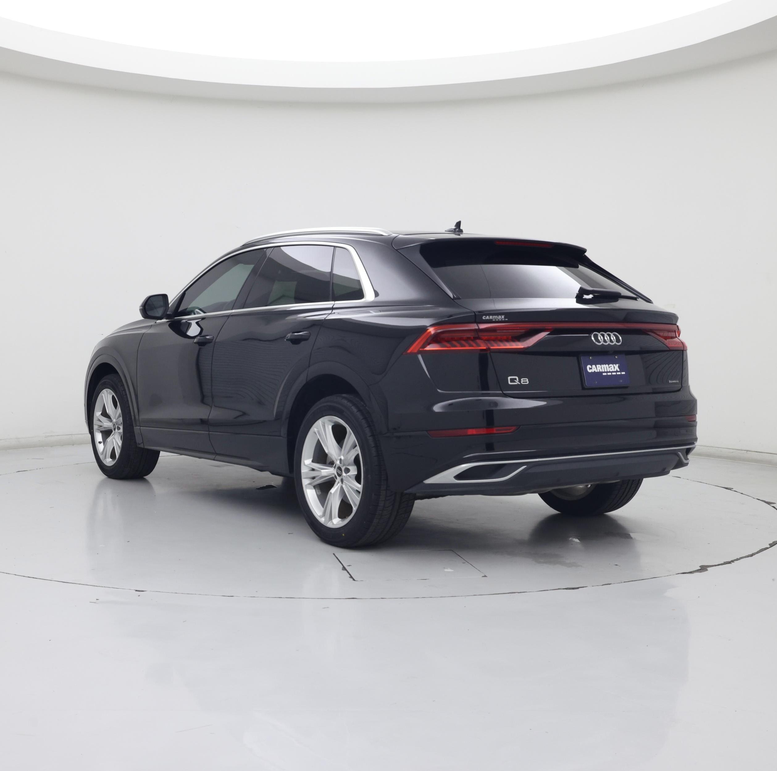 Thumbnail: 2022 Audi Q8 - 2