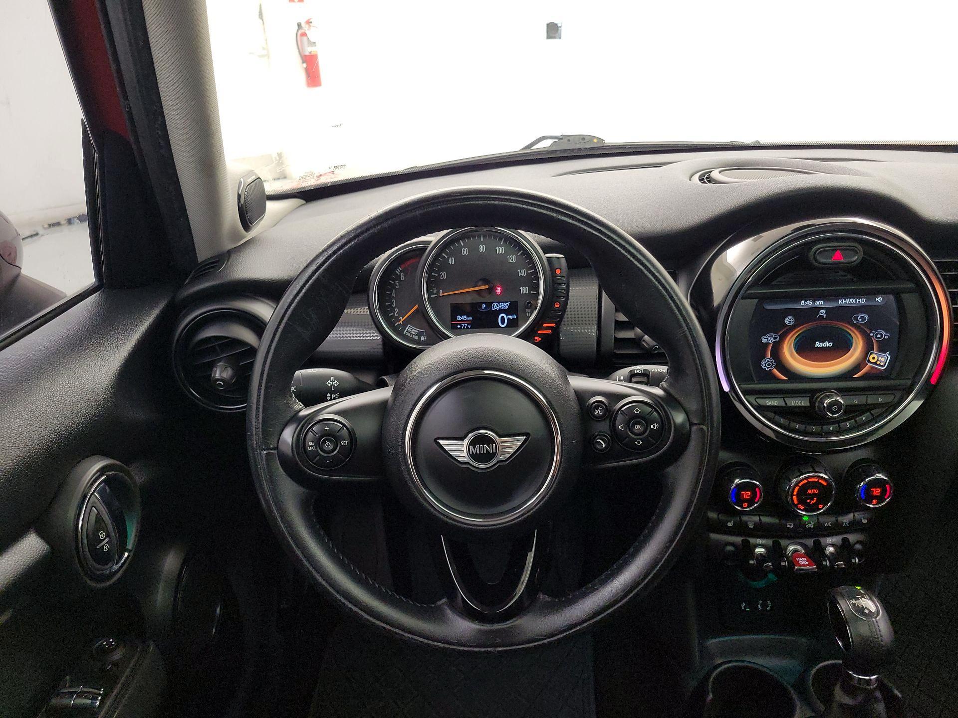 Thumbnail: 2016 MINI Cooper Hardtop - 10